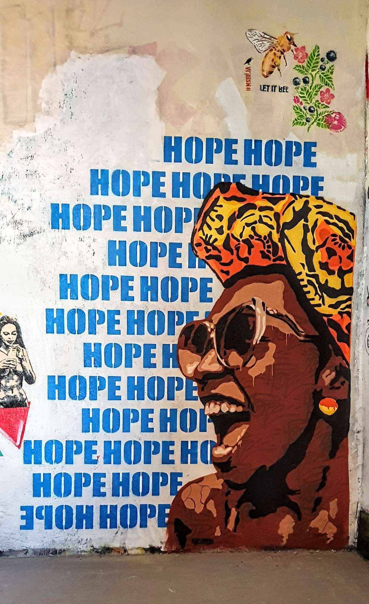 
								Street-art graffiti fresque 
								Raf Urban 
									16 Boulevard du G&eacute;n&eacute;ral d'Arm&eacute;e Jean Simon
									75013
									Paris
									France 
									Pat Finder
								Street-Art-Safari.com
								