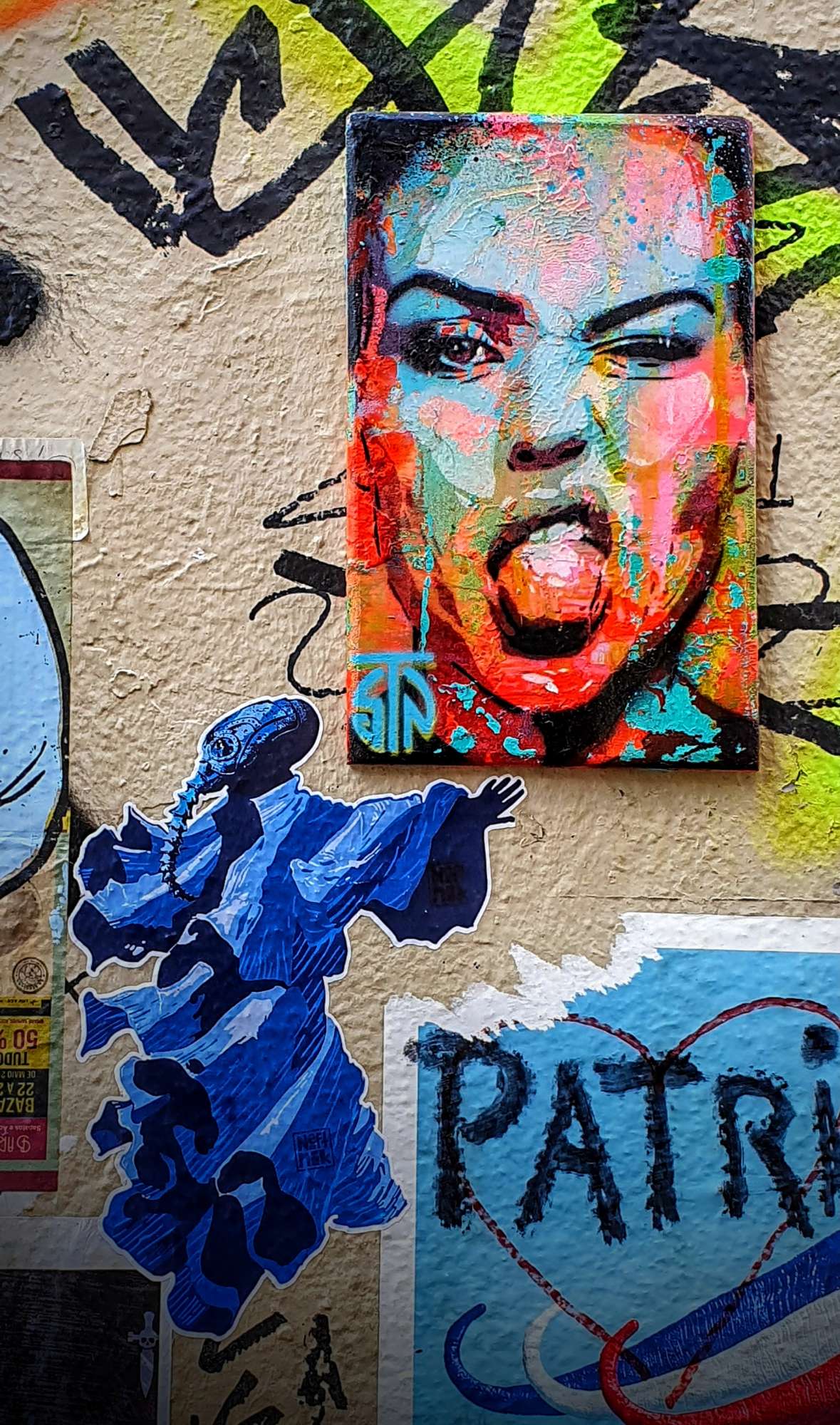 
								Street-art graffiti fresque 
								 
									11 Rue de la Butte aux Cailles
									75013
									Paris
									France 
									Pat Finder
								Street-Art-Safari.com
								