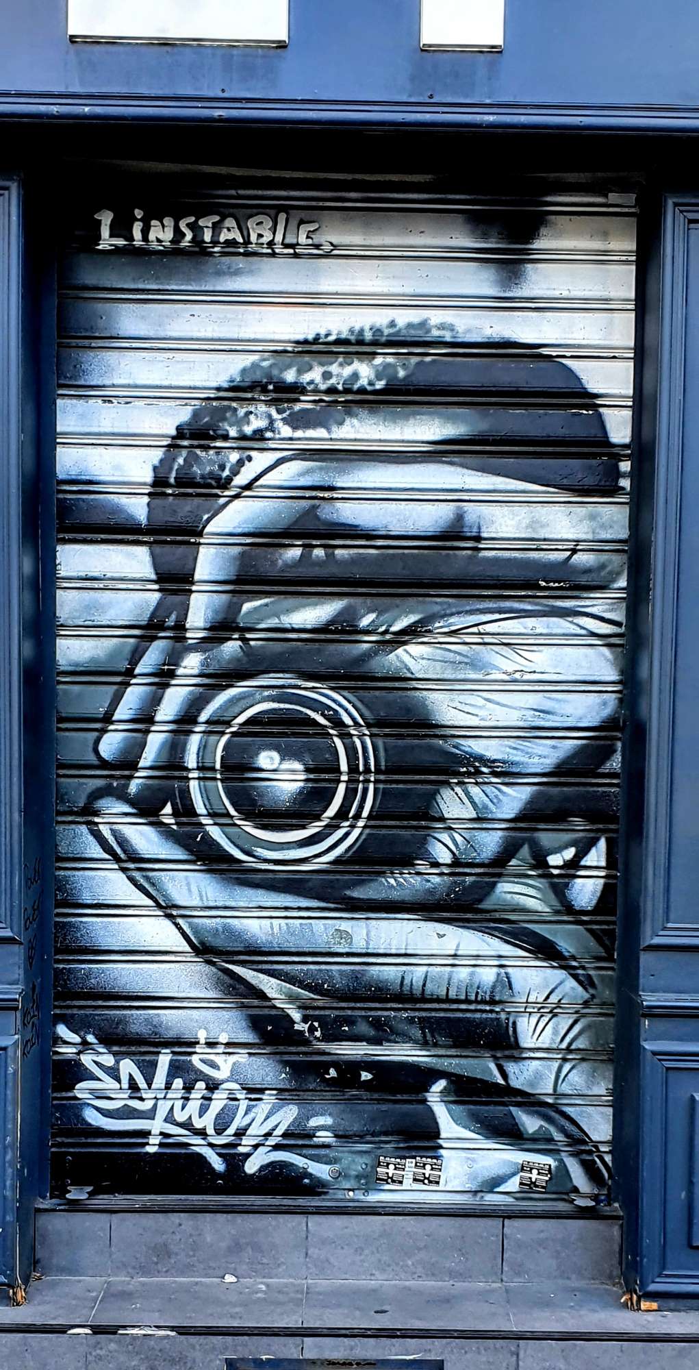 
								Street-art graffiti fresque 
								Espion 
									16 Rue Robespierre
									93100
									Montreuil
									France 
									Pat Finder
								Street-Art-Safari.com
								