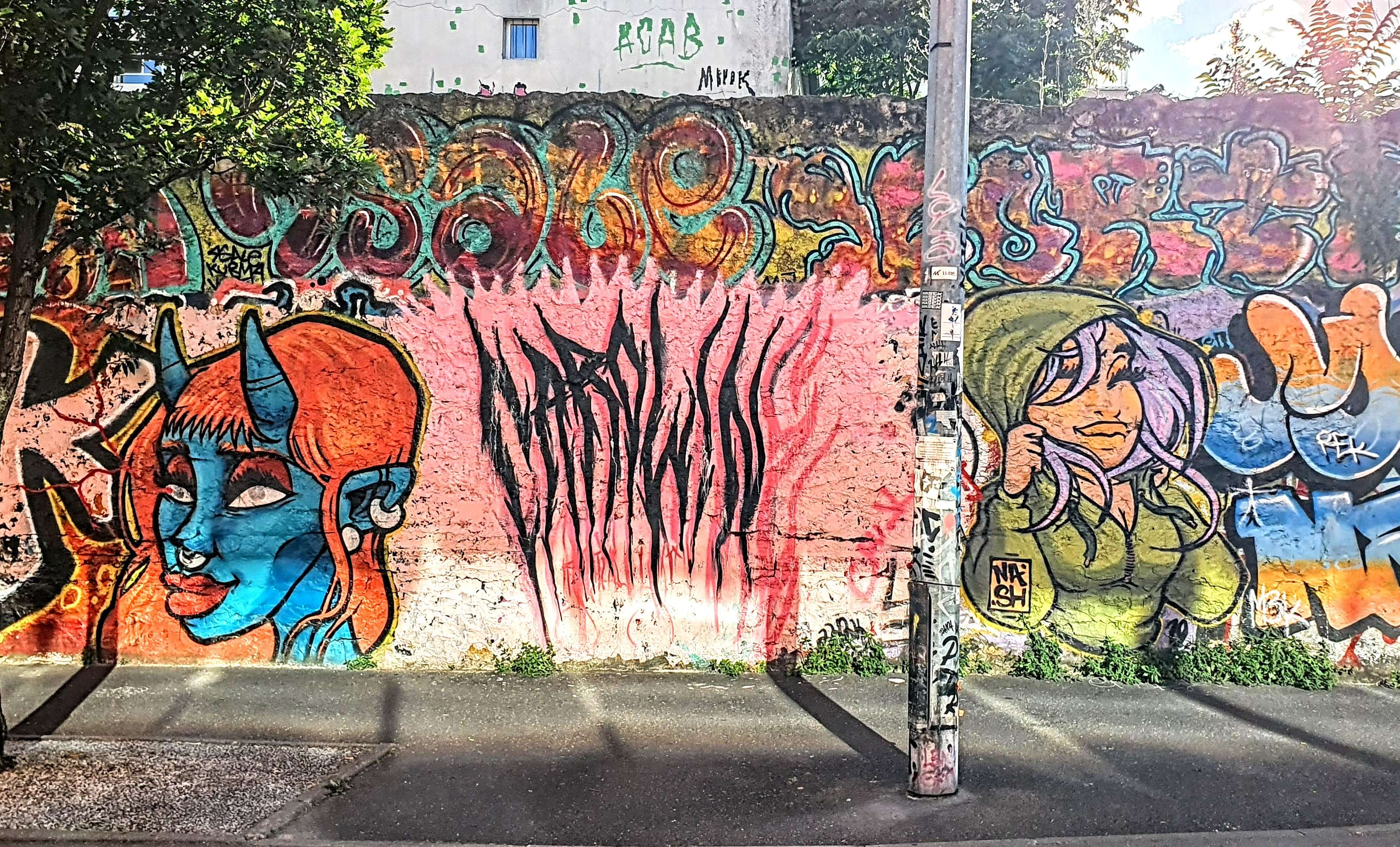 
								Street-art graffiti fresque 
								 
									123 Rue Etienne Marcel
									93100
									Montreuil
									France 
									Pat Finder
								Street-Art-Safari.com
								