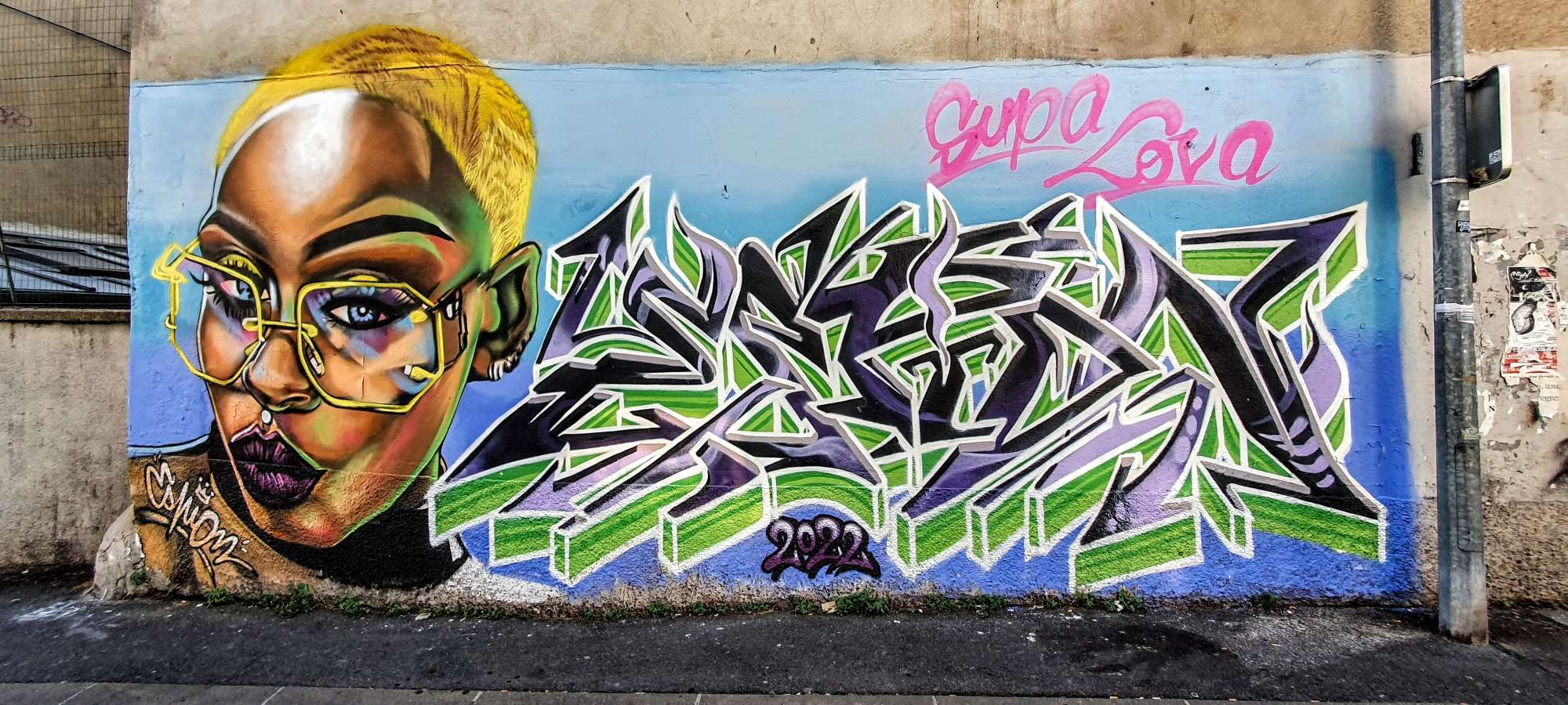 
								Street-art graffiti fresque 
								Espion 
									187 Rue de Paris
									93100
									Montreuil
									France 
									Pat Finder
								Street-Art-Safari.com
								