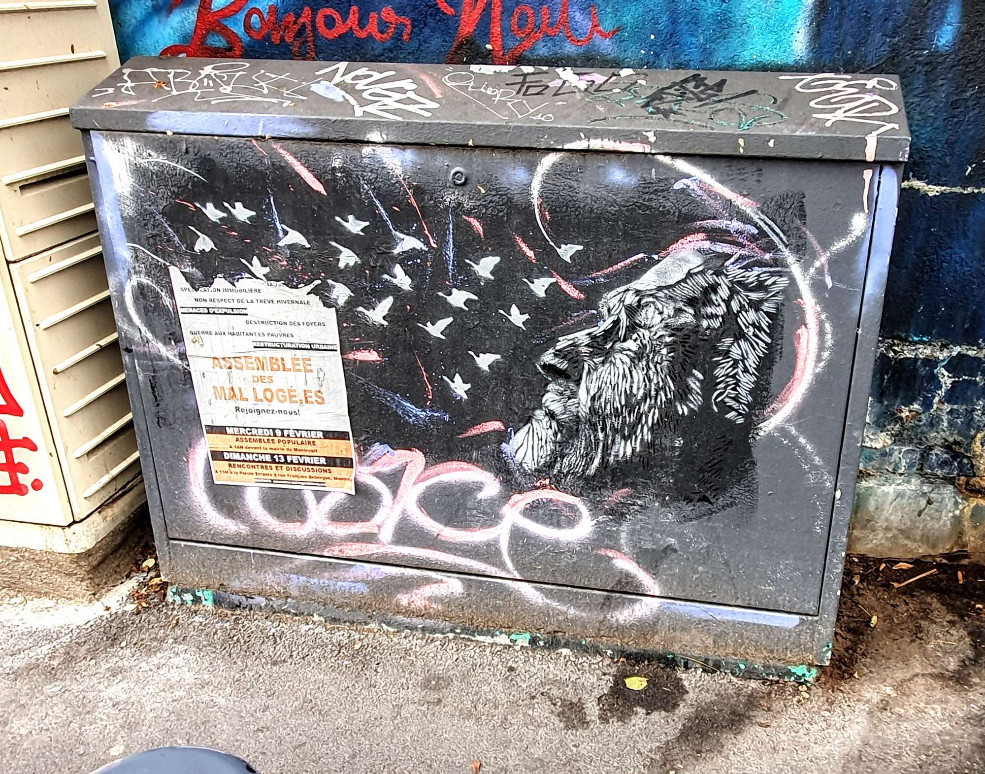 
								Street-art graffiti fresque 
								 
									8 Rue Marcel Sembat
									93100
									Montreuil
									France 
									Pat Finder
								Street-Art-Safari.com
								