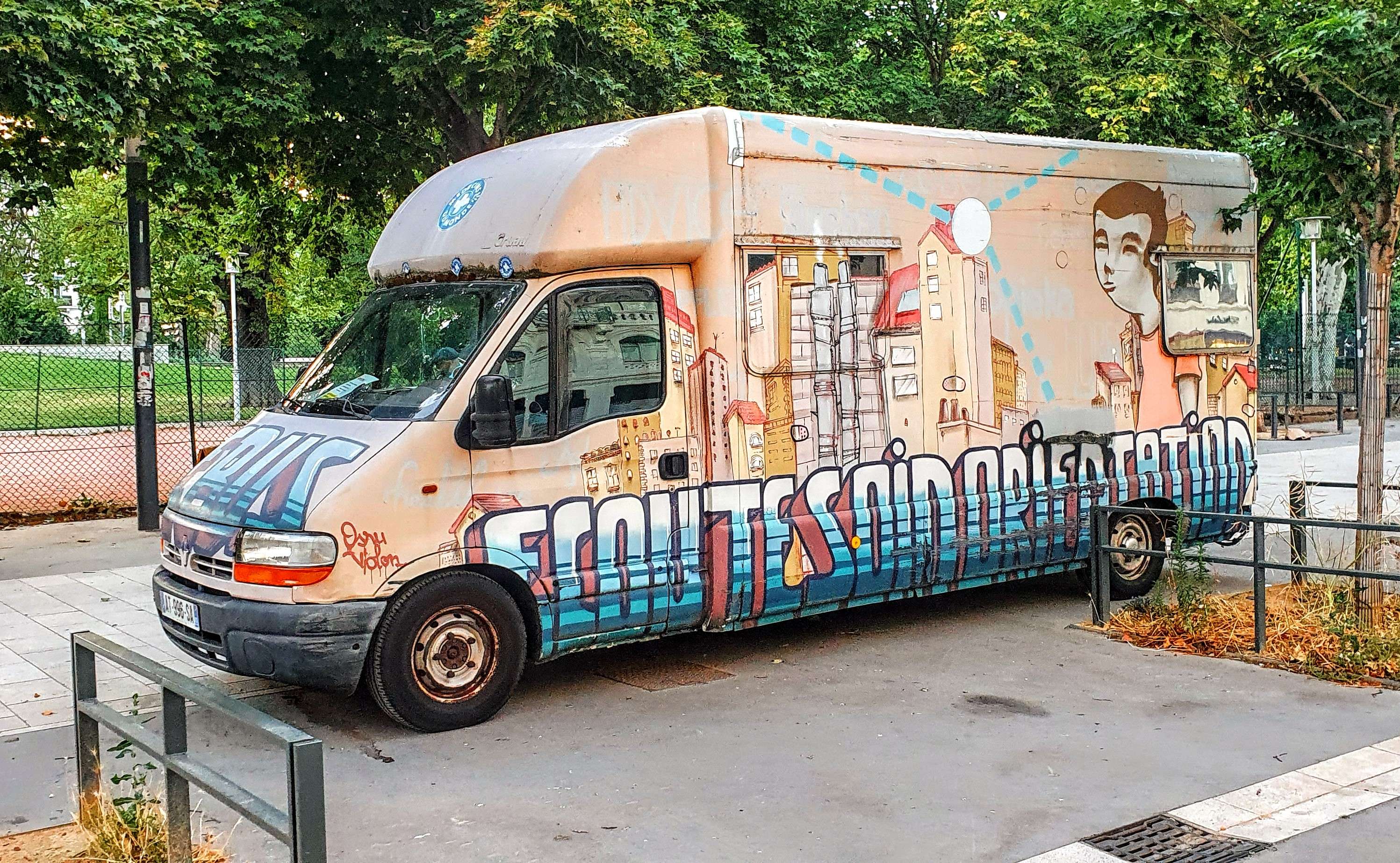 
								Street-art graffiti fresque 
								 
									15-16 Place Carnot
									69002
									Lyon
									France 
									Pat Finder
								Street-Art-Safari.com
								