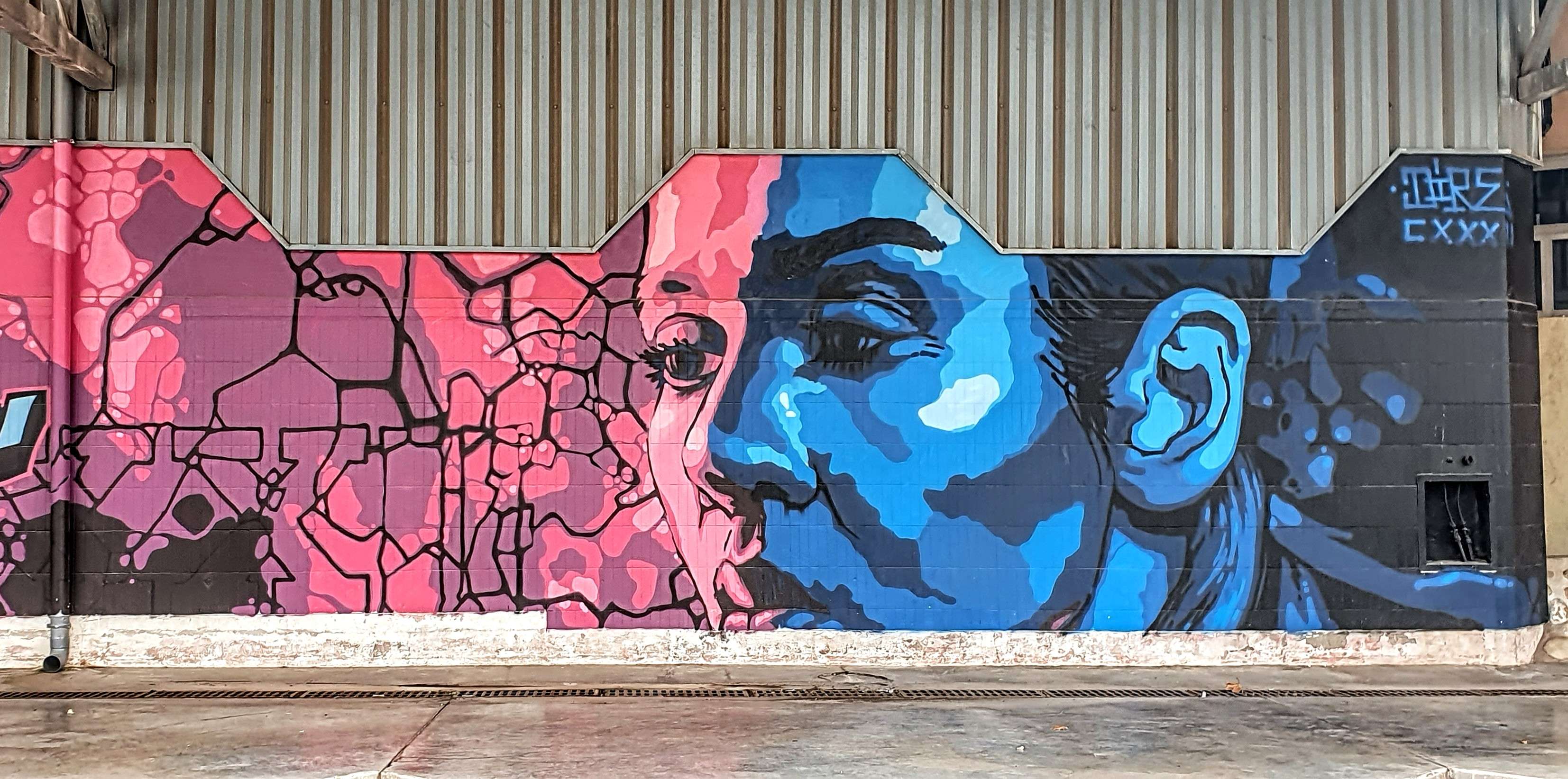 
								Street-art graffiti fresque 
								Dire 
									61 Rue Gambetta
									13110
									Port-de-Bouc
									France 
									Pat Finder
								Street-Art-Safari.com
								