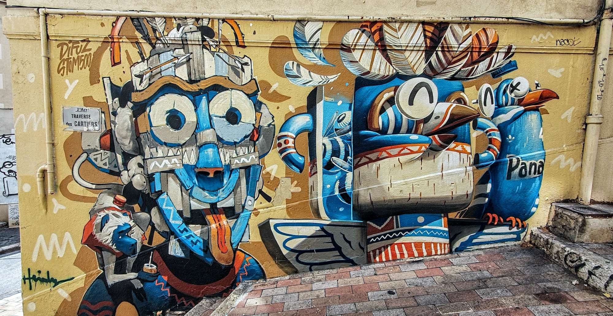 
								Street-art graffiti fresque 
								Difuz, Stom500 
									41 Traverse des Cartiers
									13002
									Marseille
									France 
									Pat Finder
								Street-Art-Safari.com
								