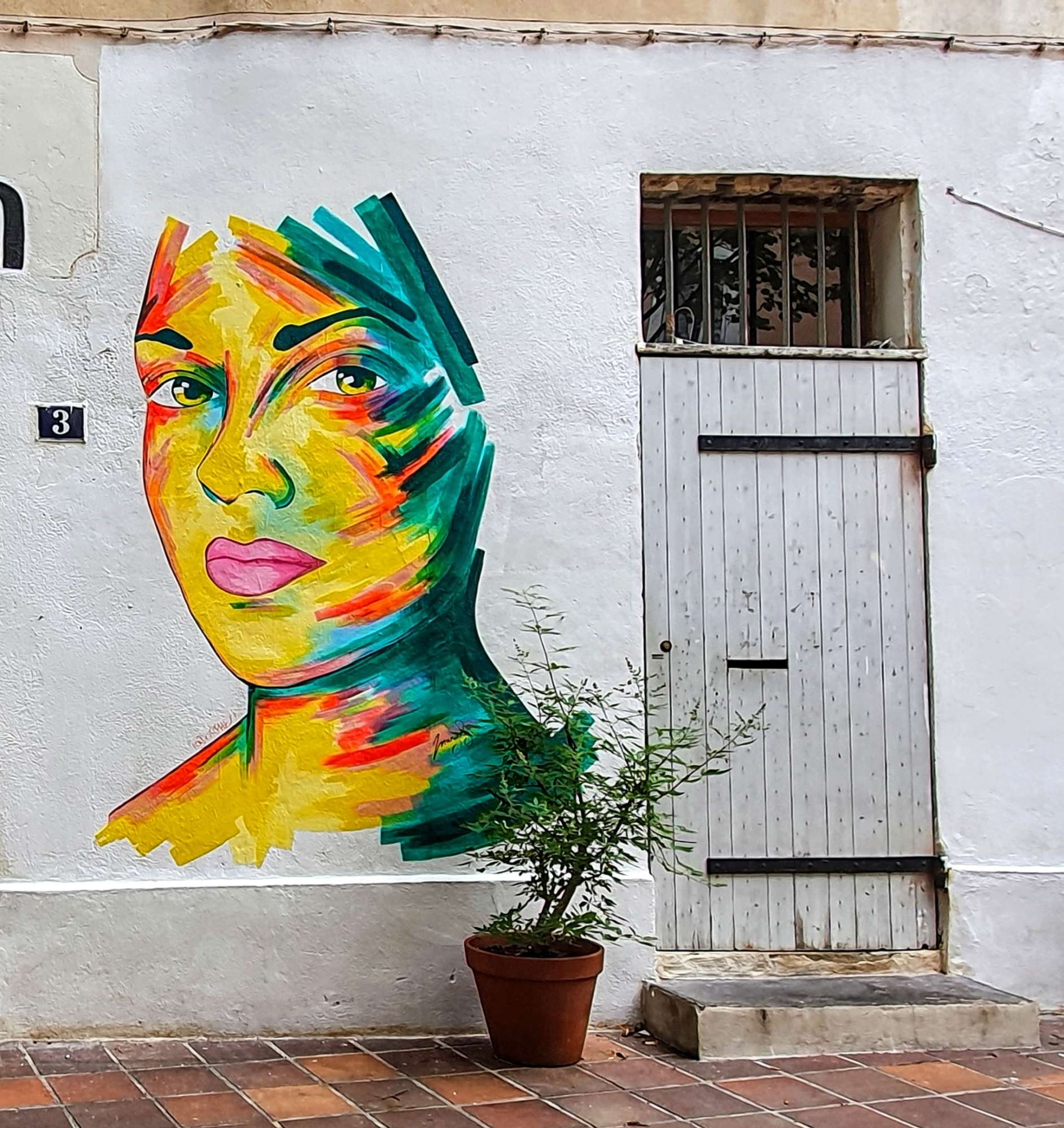 
								Street-art graffiti fresque 
								Manyoly 
									3 Rue Lorette
									13002
									Marseille
									France 
									Pat Finder
								Street-Art-Safari.com
								