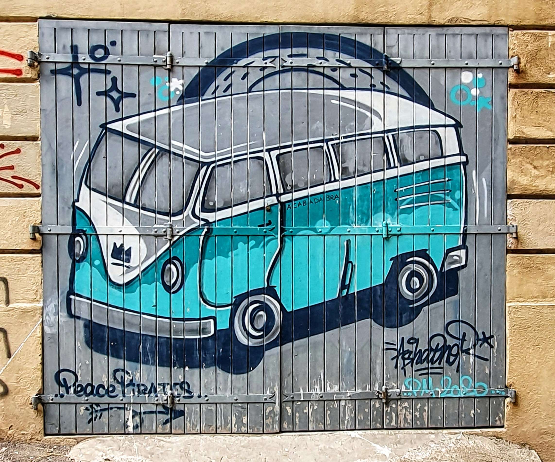 
								Street-art graffiti fresque 
								 
									60 Rue Lorette
									13002
									Marseille
									France 
									Pat Finder
								Street-Art-Safari.com
								