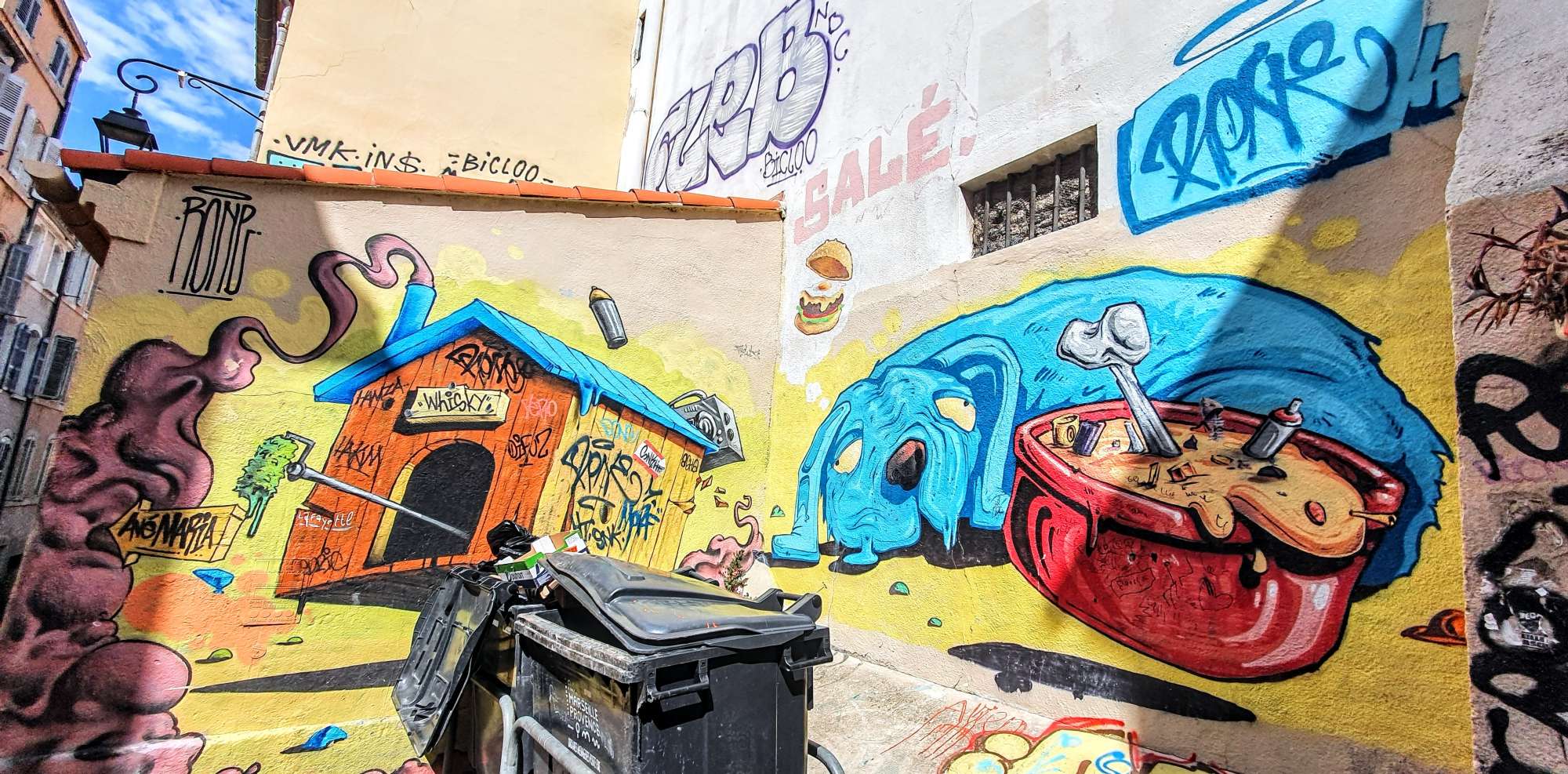 
								Street-art graffiti fresque 
								Rone 
									1 Rue des Honneurs
									13002
									Marseille
									France 
									Pat Finder
								Street-Art-Safari.com
								