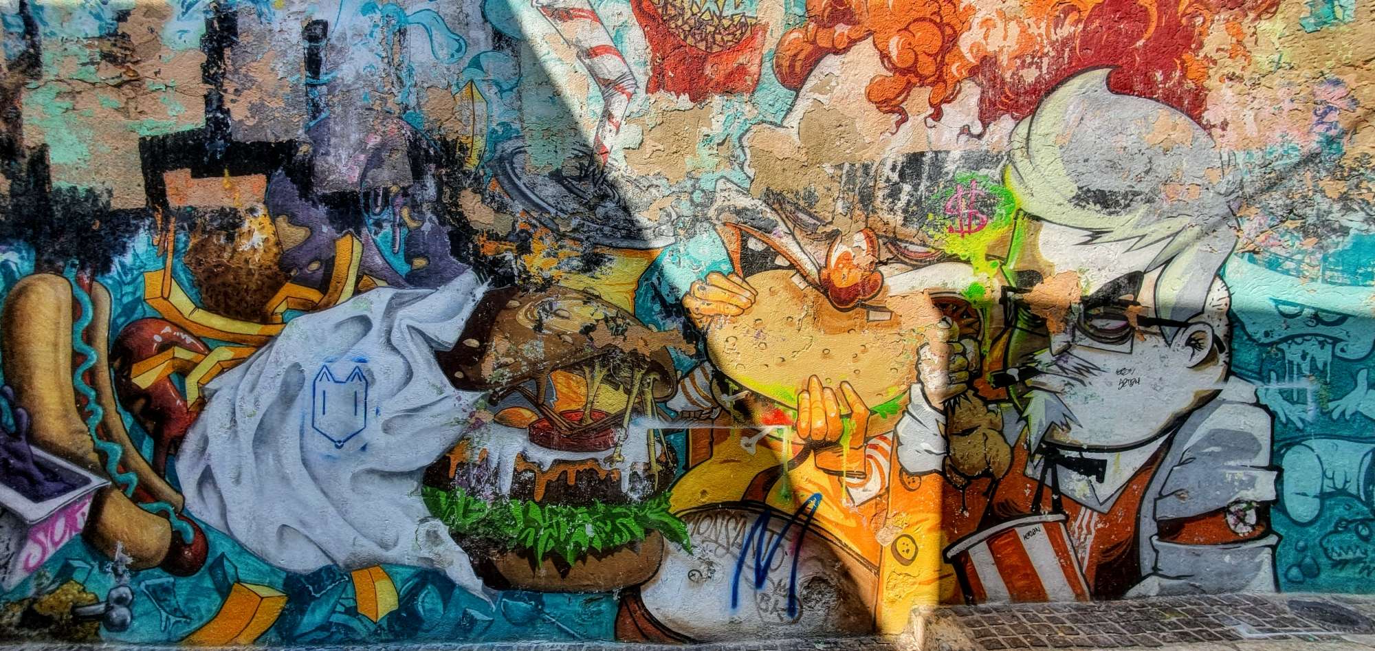 
								Street-art graffiti fresque 
								 
									2A Rue du Bouleau
									13002
									Marseille
									France 
									Pat Finder
								Street-Art-Safari.com
								