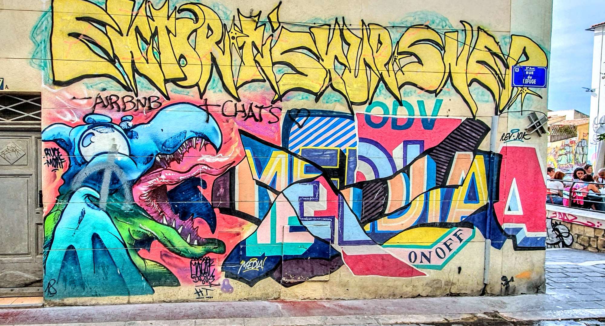 
								Street-art graffiti fresque 
								 
									28 Rue du Refuge
									13002
									Marseille
									France 
									Pat Finder
								Street-Art-Safari.com
								