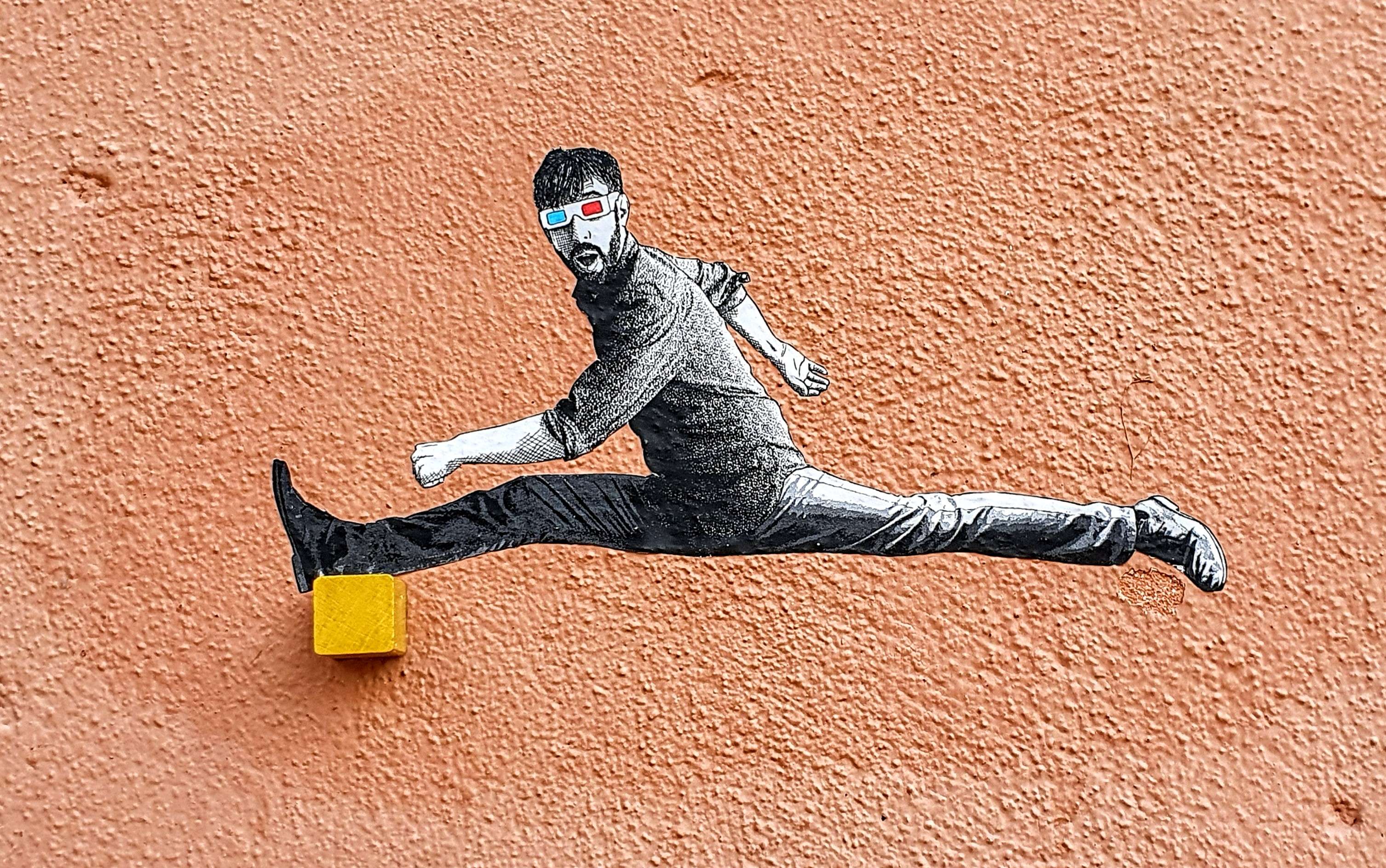 
								Street-art graffiti fresque 
								Radical Playground 
									17 Rue du Refuge
									13002
									Marseille
									France 
									Pat Finder
								Street-Art-Safari.com
								