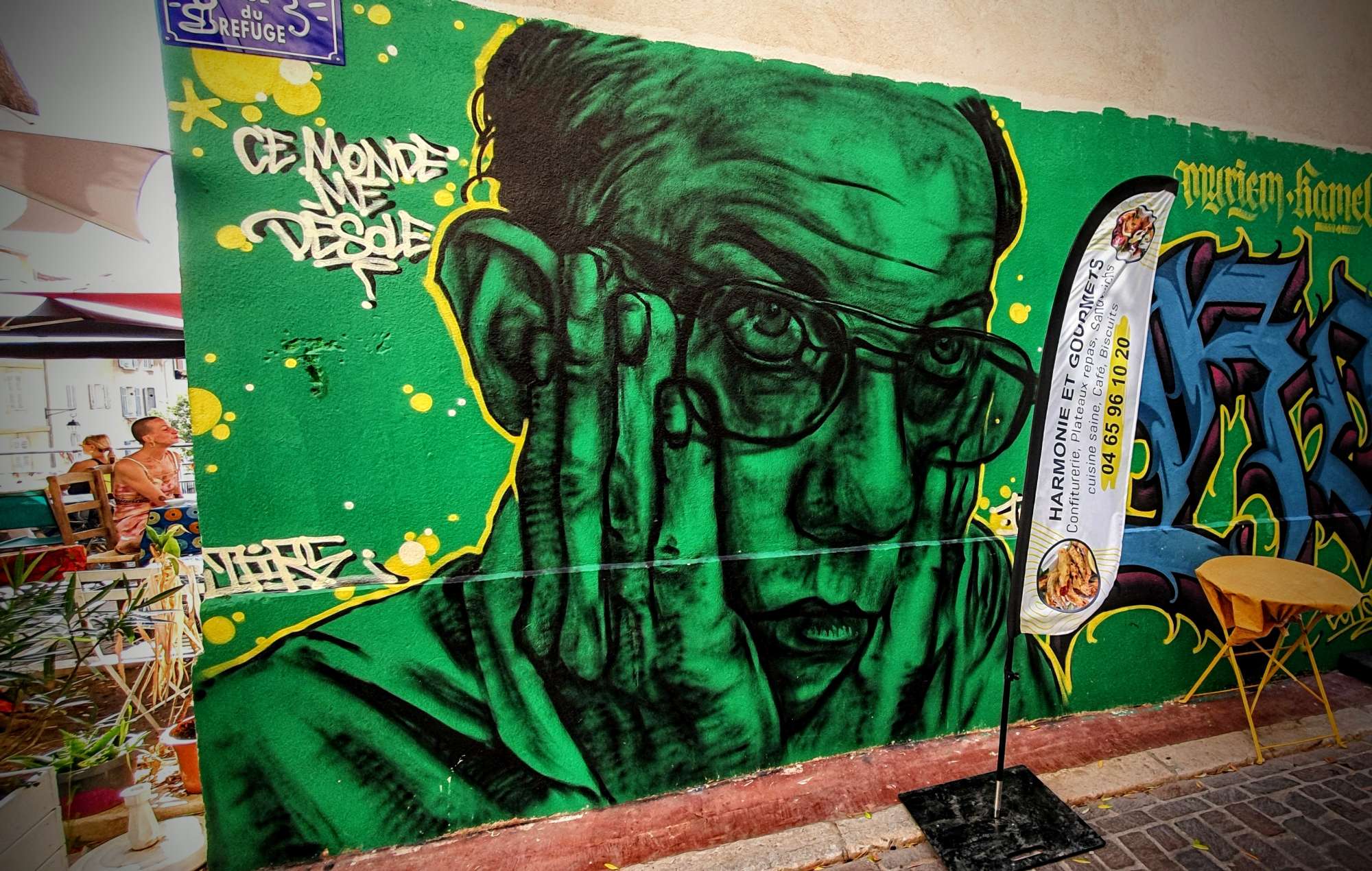 
								Street-art graffiti fresque 
								 
									38 Rue du Refuge
									13002
									Marseille
									France 
									Pat Finder
								Street-Art-Safari.com
								