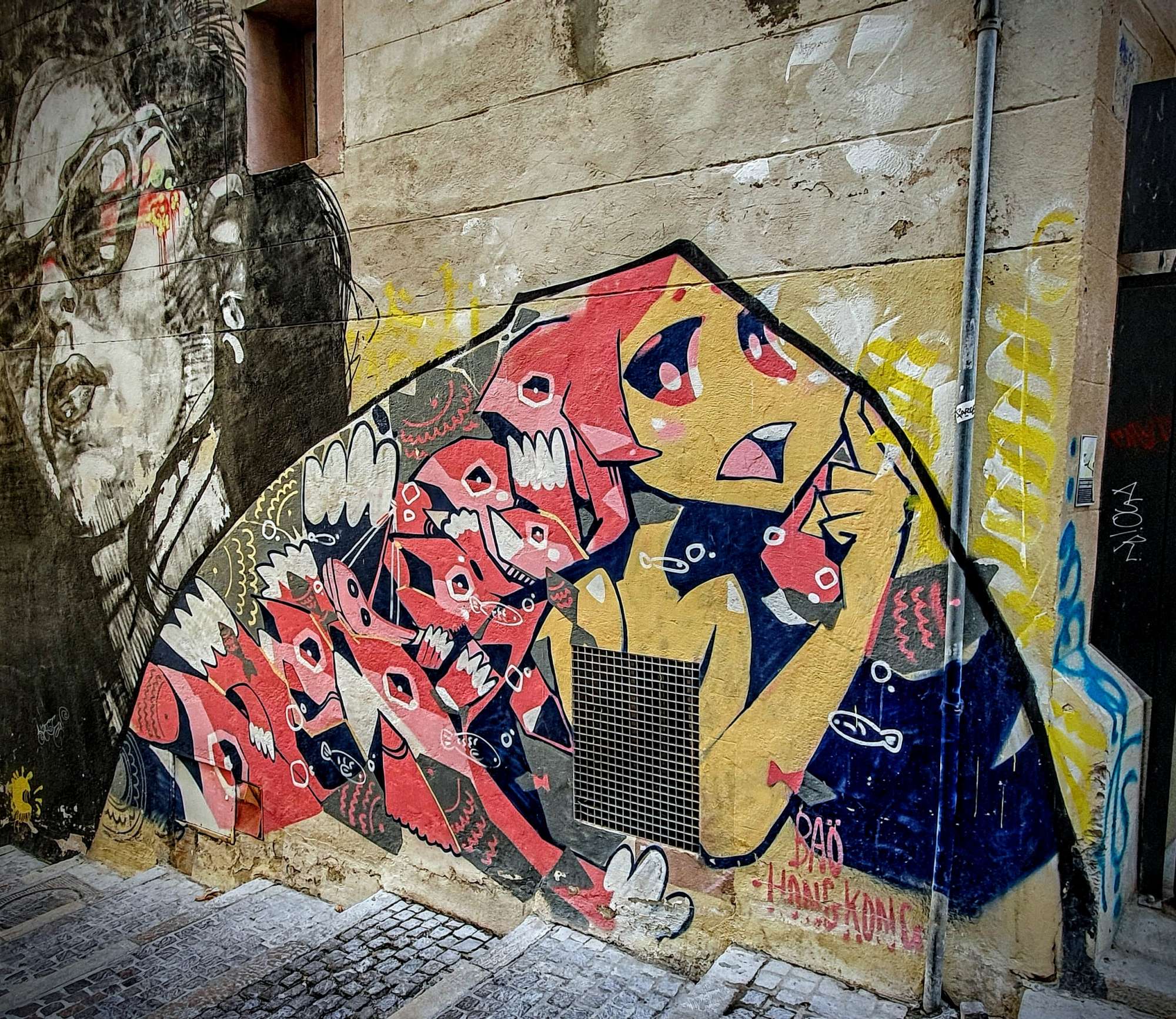 
								Street-art graffiti fresque 
								Ba&ouml; 
									2 Rue Saint-Pons
									13002
									Marseille
									France 
									Pat Finder
								Street-Art-Safari.com
								