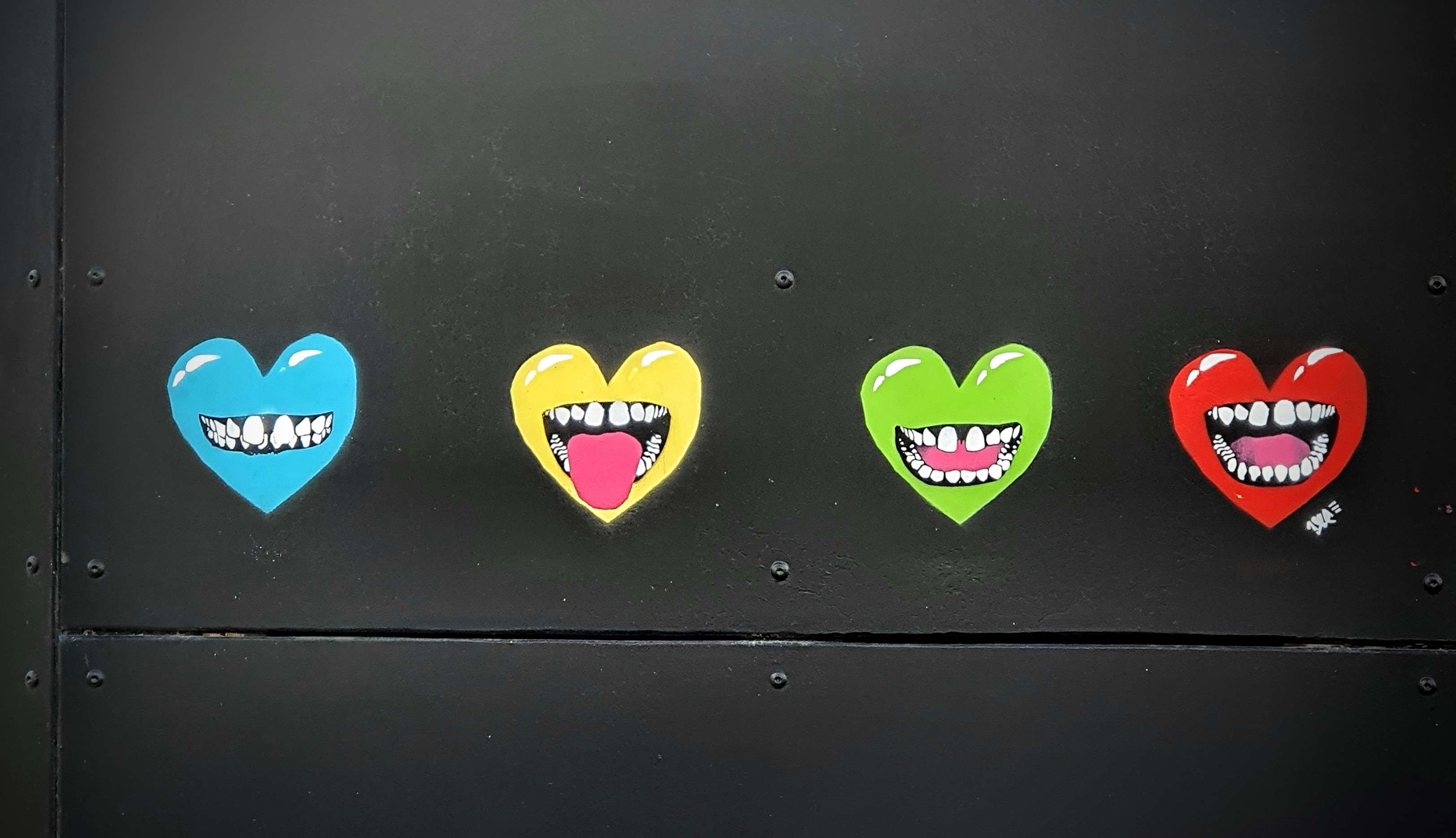 
								Street-art graffiti fresque 
								Velour 
									200 Grande Rue de la Guilloti&egrave;re
									69007
									Lyon
									France 
									Pat Finder
								Street-Art-Safari.com
								