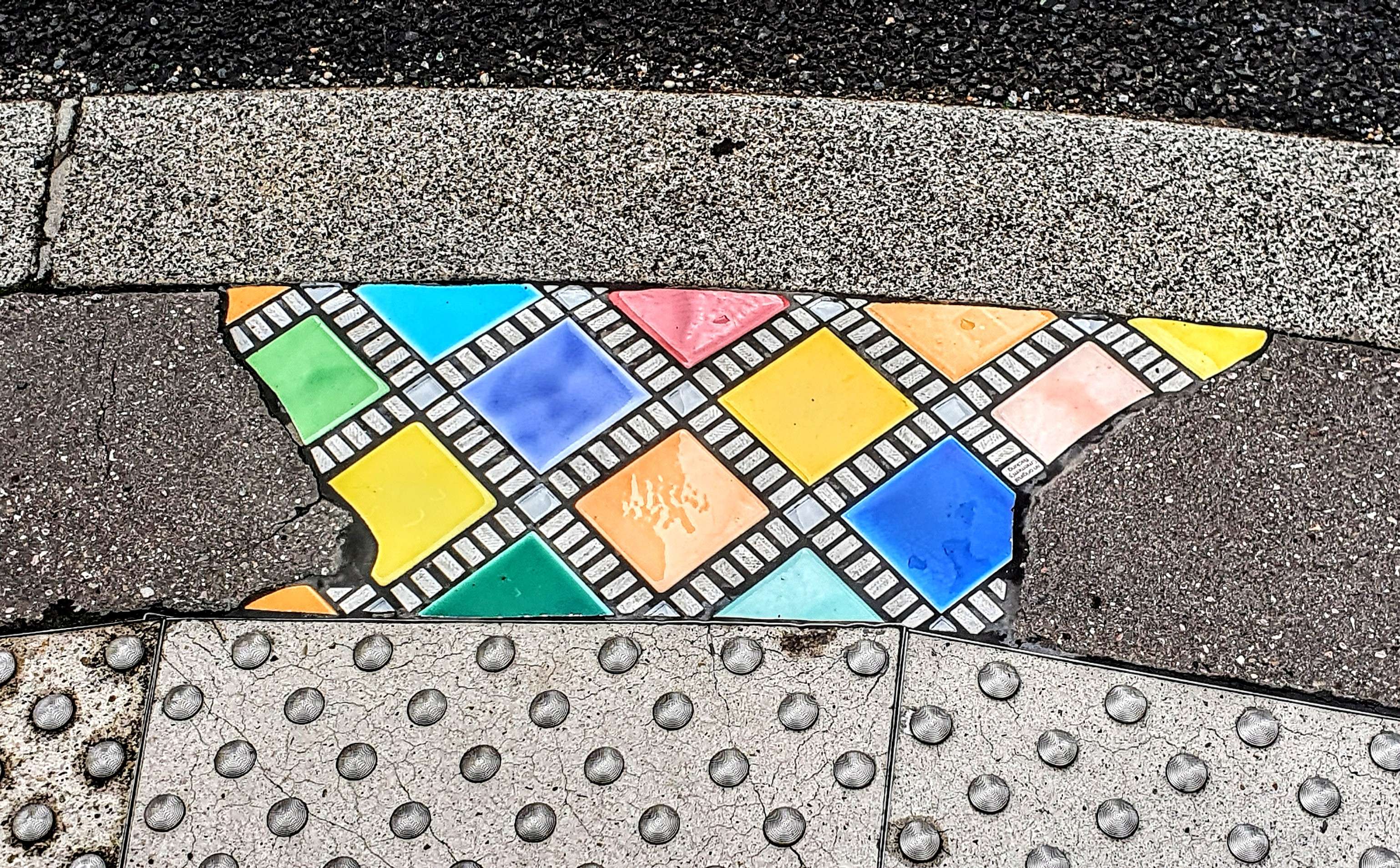 
								Street-art graffiti fresque 
								Ememem 
									21 Rue Bancel
									69007
									Lyon
									France 
									Pat Finder
								Street-Art-Safari.com
								