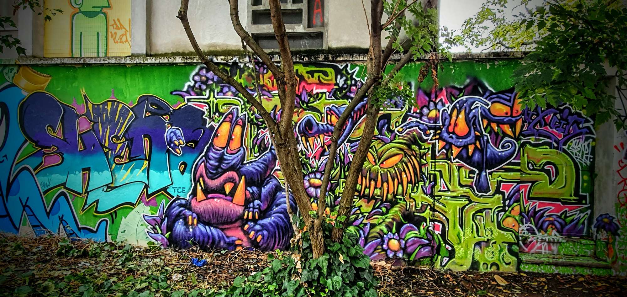 
								Street-art graffiti fresque 
								Skema 
									124 Rue Francis de Pressens&eacute;
									69100
									Villeurbanne
									France 
									Pat Finder
								Street-Art-Safari.com
								