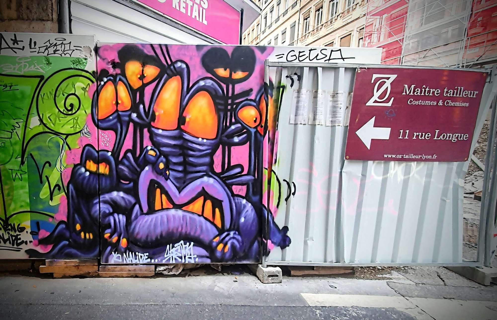 
								Street-art graffiti fresque 
								Skema 
									24 Rue Paul Chenavard
									69001
									Lyon
									France 
									Pat Finder
								Street-Art-Safari.com
								