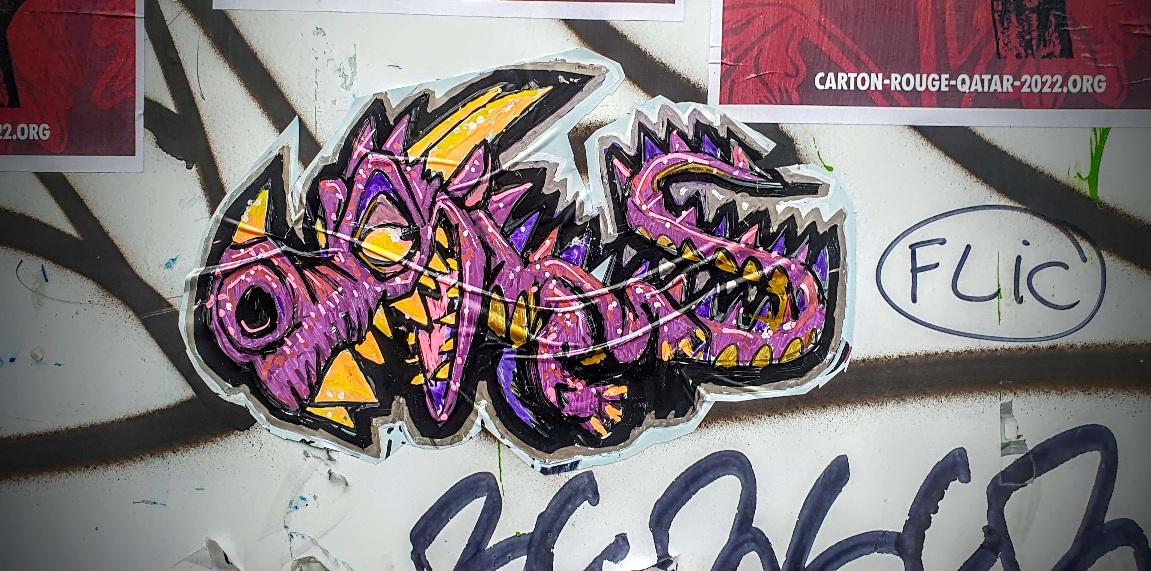 
								Street-art graffiti fresque 
								Skema 
									163 Avenue Mar&eacute;chal de Saxe
									69003
									Lyon
									France 
									Pat Finder
								Street-Art-Safari.com
								