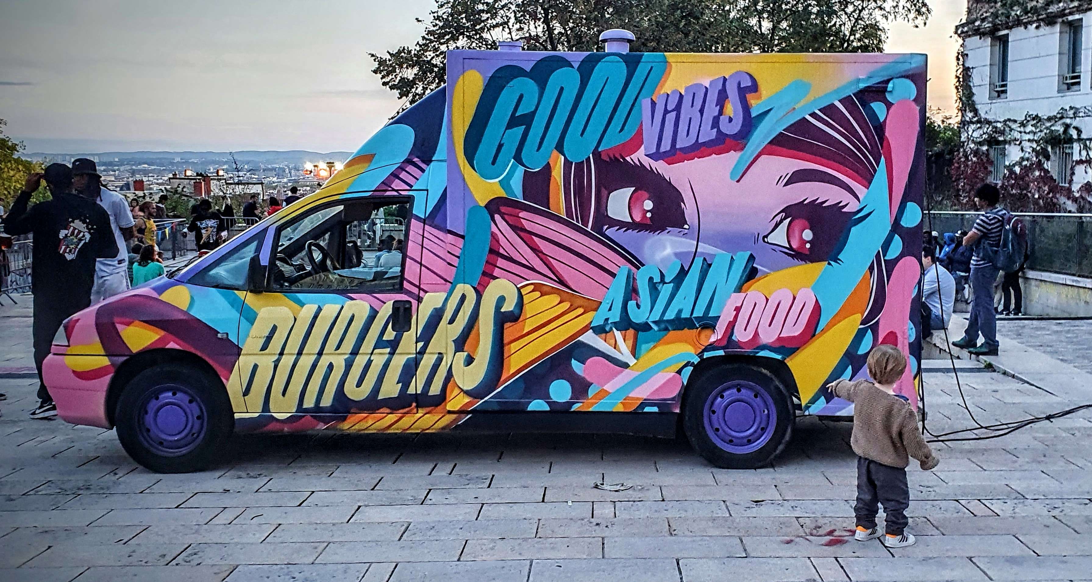 
								Street-art graffiti fresque 
								YNot 
									51 Rue du Bon-Pasteur
									69001
									Lyon
									France 
									Pat Finder
								Street-Art-Safari.com
								