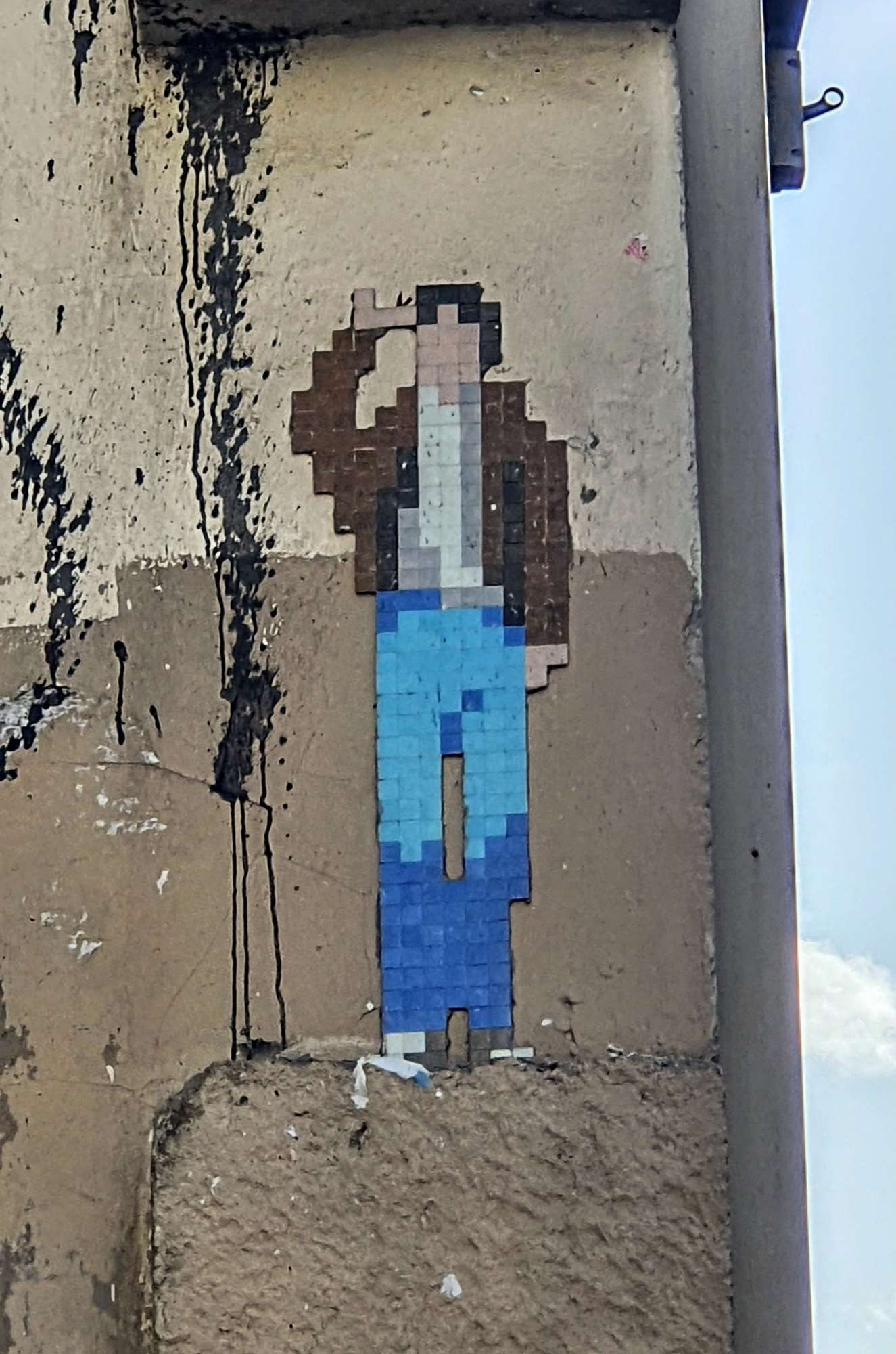 
								Street-art graffiti fresque 
								 
									51 Rue Saint-Maur
									75011
									Paris
									France 
									Pat Finder
								Street-Art-Safari.com
								