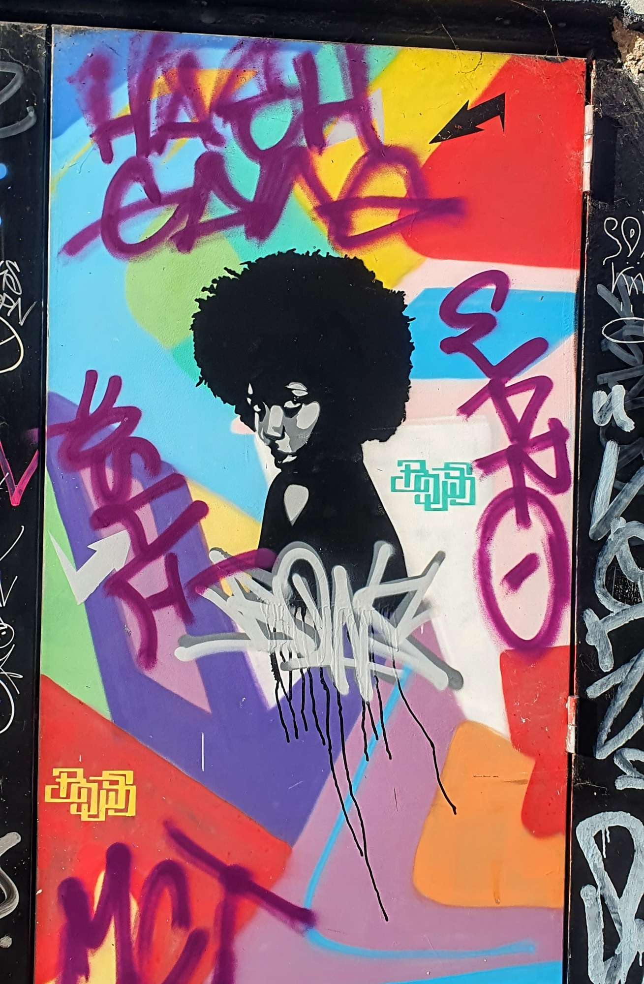 
								Street-art graffiti fresque 
								 
									Rue Raymond Queneau
									93000
									Bobigny
									France 
									Pat Finder
								Street-Art-Safari.com
								