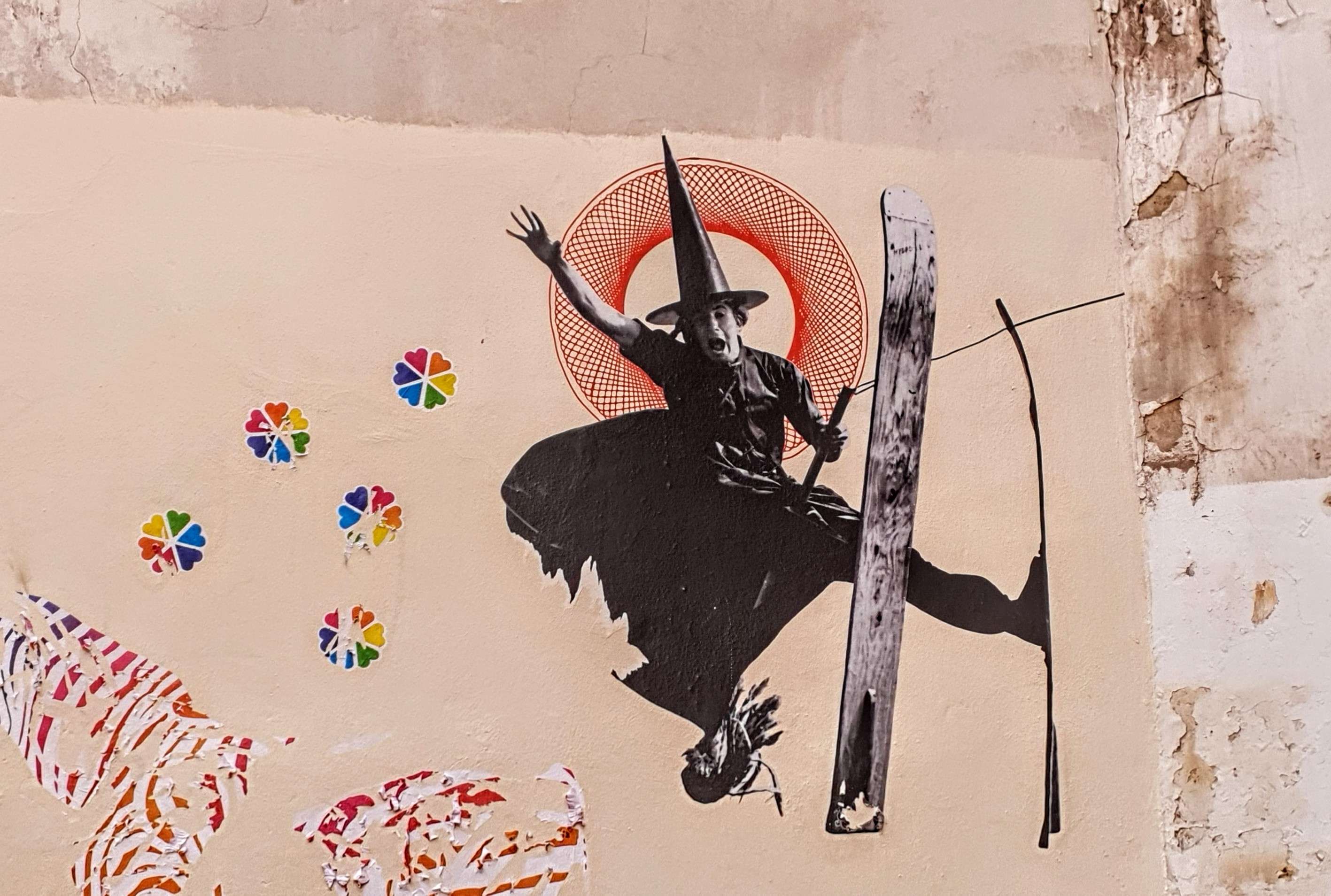 
								Street-art graffiti fresque 
								Of&eacute; 
									6 Rue de l'Abb&eacute; Rozier
									69001
									Lyon
									France 
									Pat Finder
								Street-Art-Safari.com
								