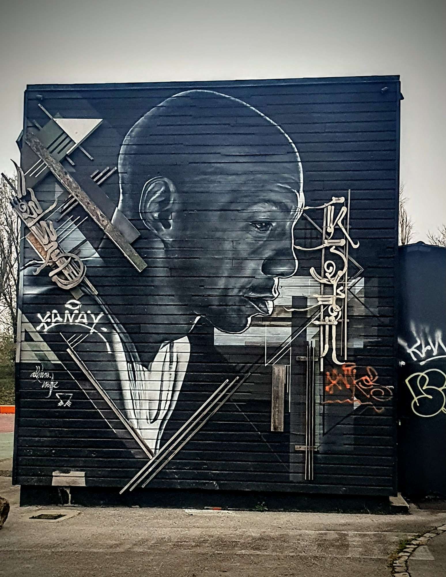 
								Street-art graffiti fresque 
								 
									167B Rue de Paris
									93000
									Bobigny
									France 
									Pat Finder
								Street-Art-Safari.com
								