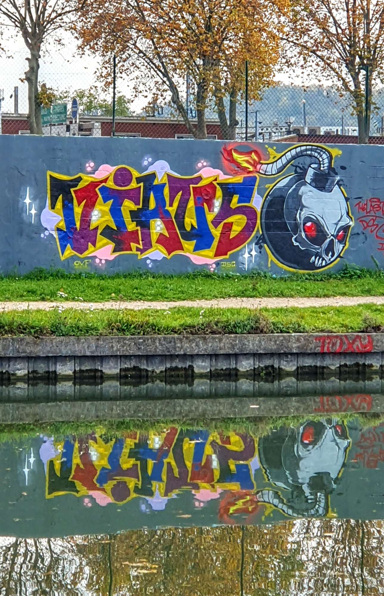 
								Street-art graffiti fresque 
								 
									5 D40
									93000
									Bobigny
									France 
									Pat Finder
								Street-Art-Safari.com
								