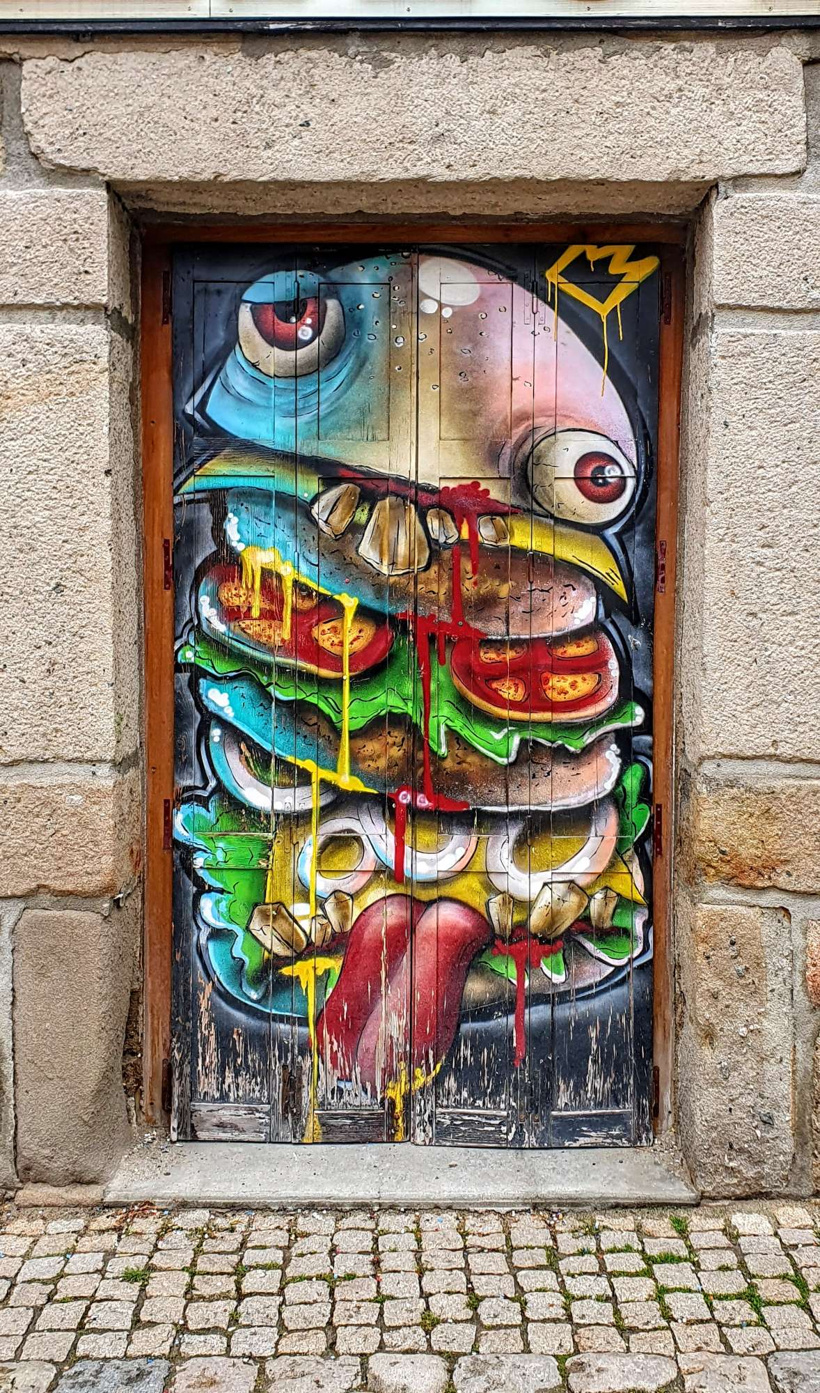 
								Street-art graffiti fresque 
								 
									6 Place G&eacute;n&eacute;ral Rulli&egrave;re
									43140
									Saint-Didier-en-Velay
									France 
									Pat Finder
								Street-Art-Safari.com
								