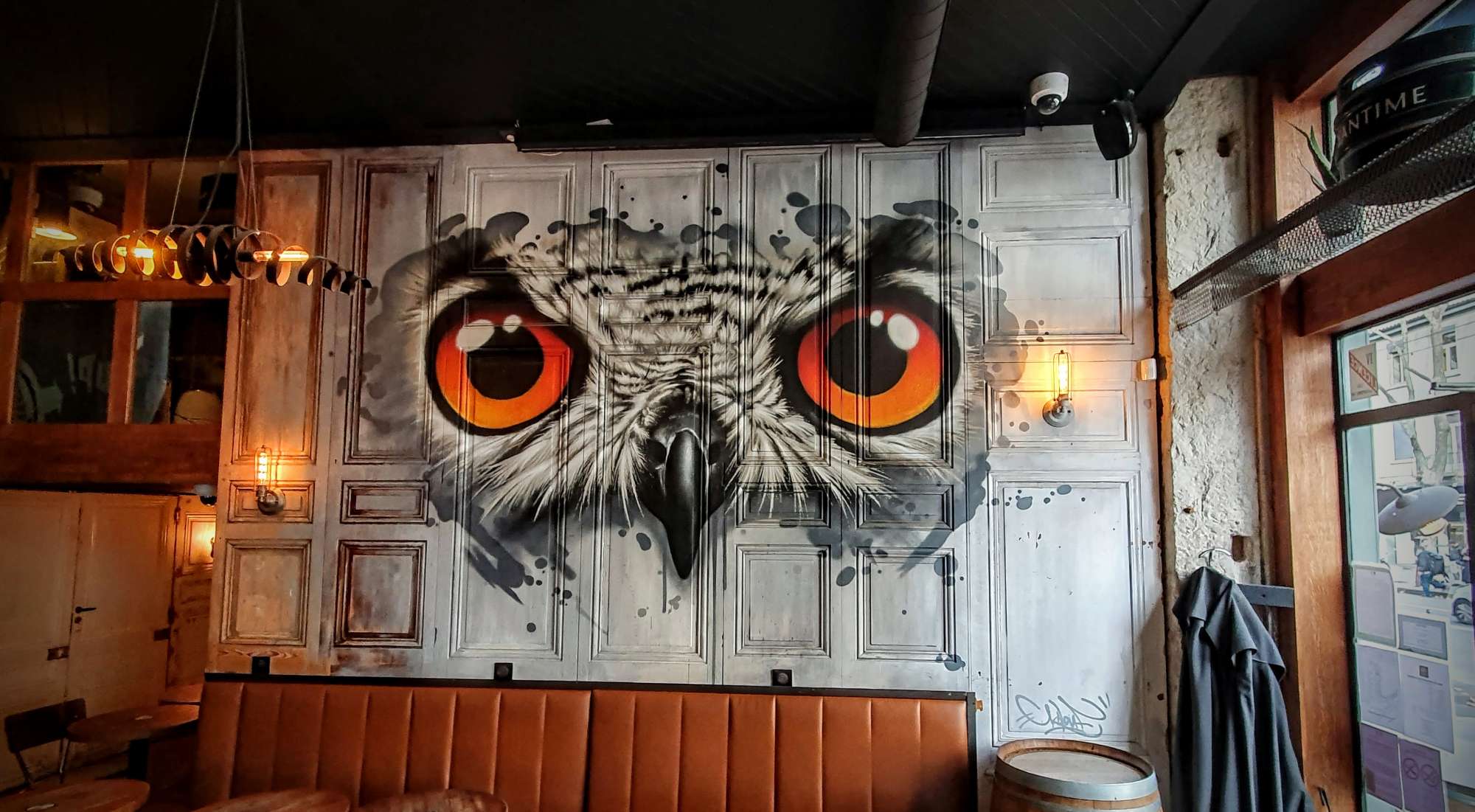 
								Street-art graffiti fresque 
								Kalouf 
									1838 Avenue Mar&eacute;chal de Saxe
									69003
									Lyon
									France 
									Pat Finder
								Street-Art-Safari.com
								