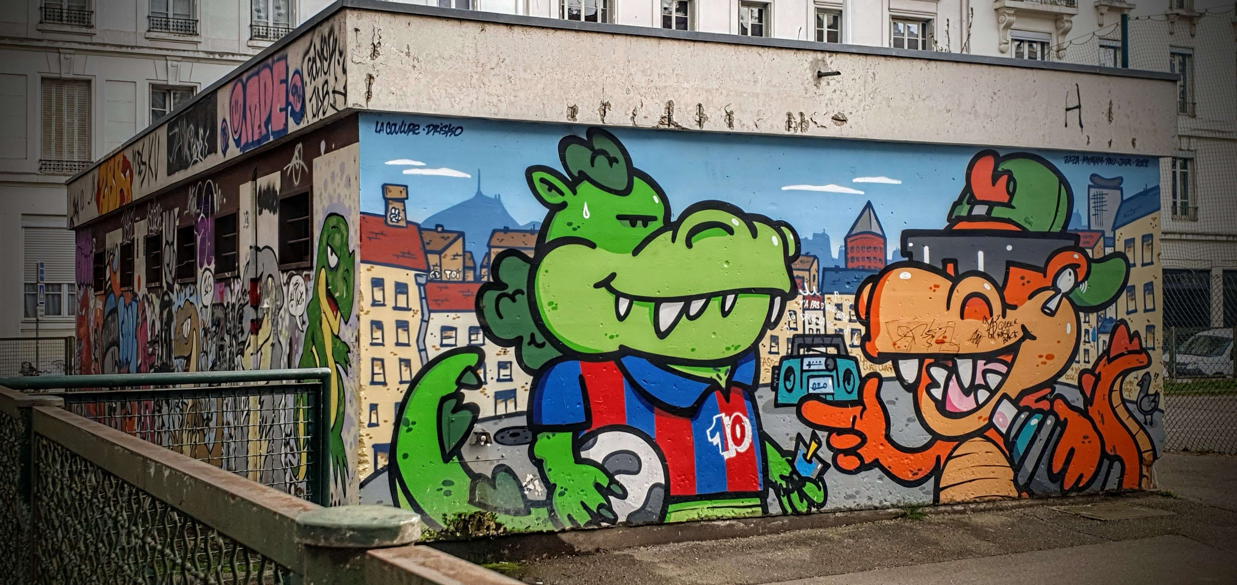 
								Street-art graffiti fresque 
								La Coulure 
									5 Boulevard Anatole France
									69006
									Lyon
									France 
									Pat Finder
								Street-Art-Safari.com
								