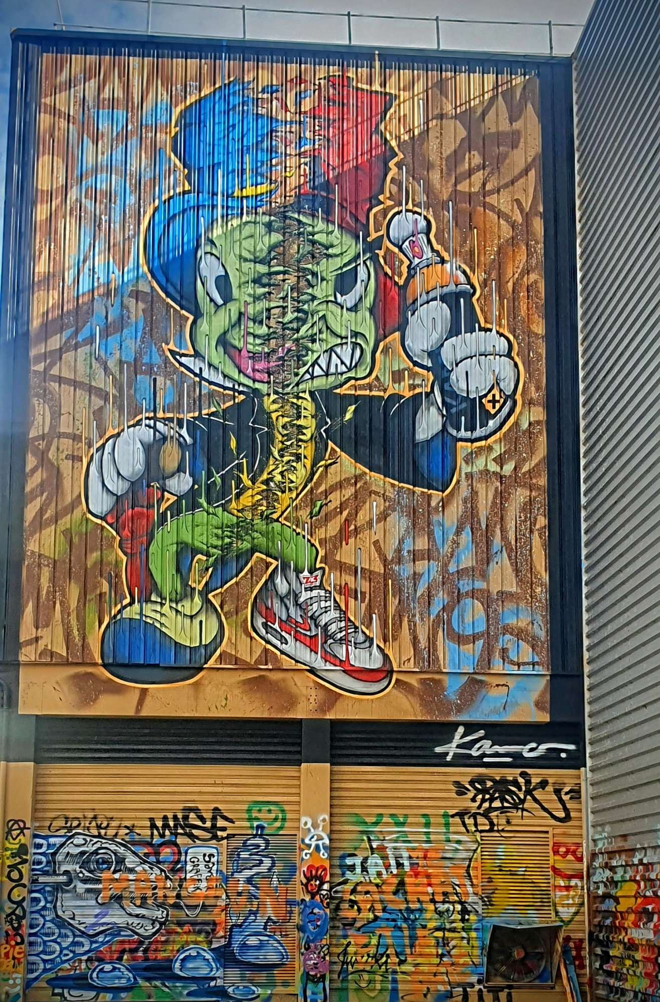 
								Street-art graffiti fresque 
								 
									173 Rue de Gerland
									69007
									Lyon
									France 
									Pat Finder
								Street-Art-Safari.com
								