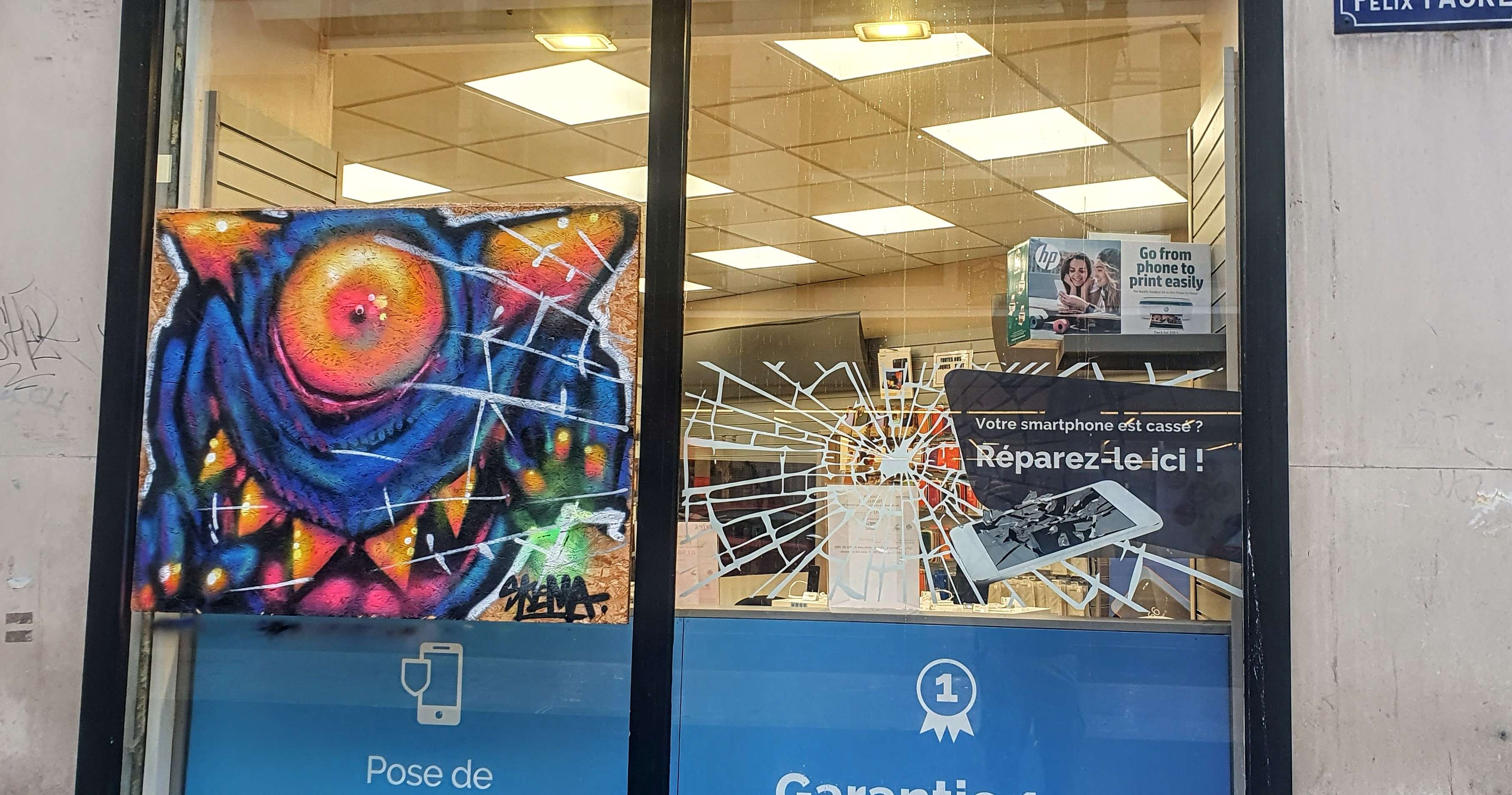 
								Street-art graffiti fresque 
								Skema 
									21 Avenue F&eacute;lix Faure
									69003
									Lyon
									France 
									Pat Finder
								Street-Art-Safari.com
								