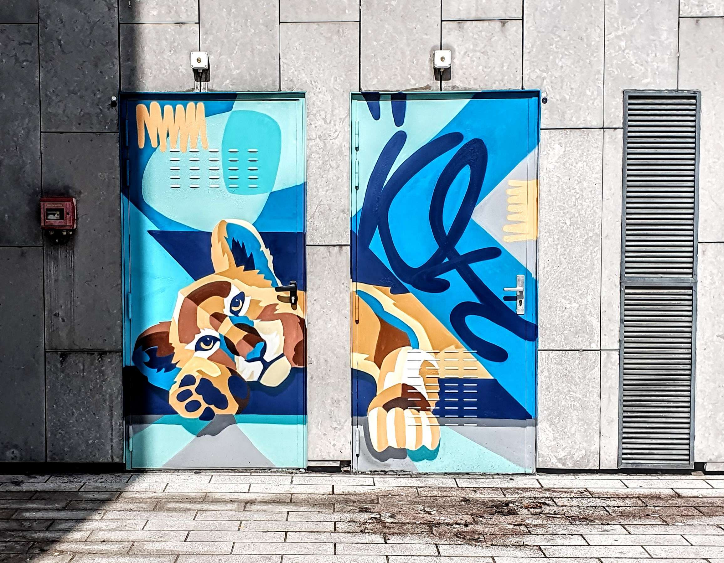 
								Street-art graffiti fresque 
								Kat Action 
									168 Rue de la Villette
									69003
									Lyon
									France 
									Pat Finder
								Street-Art-Safari.com
								