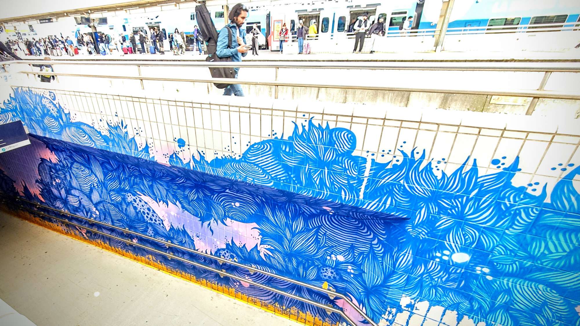 
								Street-art graffiti fresque 
								Wenc 
									91 Rue Paul Bert
									69003
									Lyon
									France 
									Pat Finder
								Street-Art-Safari.com
								