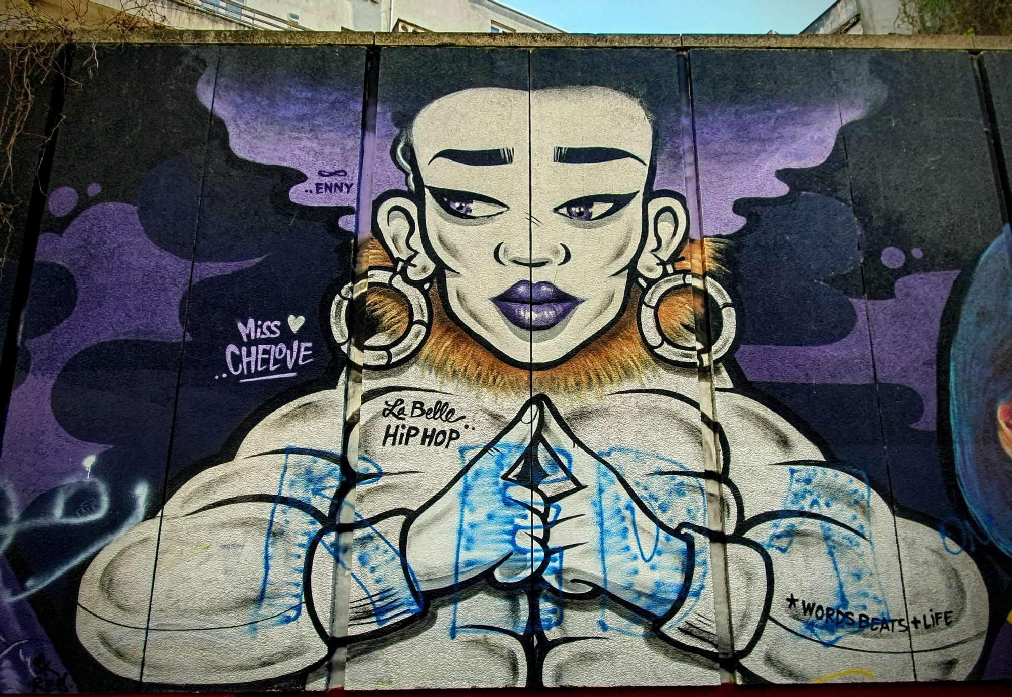 
								Street-art graffiti fresque 
								 
									5A Rue de l'Eclipse
									1000
									Bruxelles
									Belgium 
									Pat Finder
								Street-Art-Safari.com
								