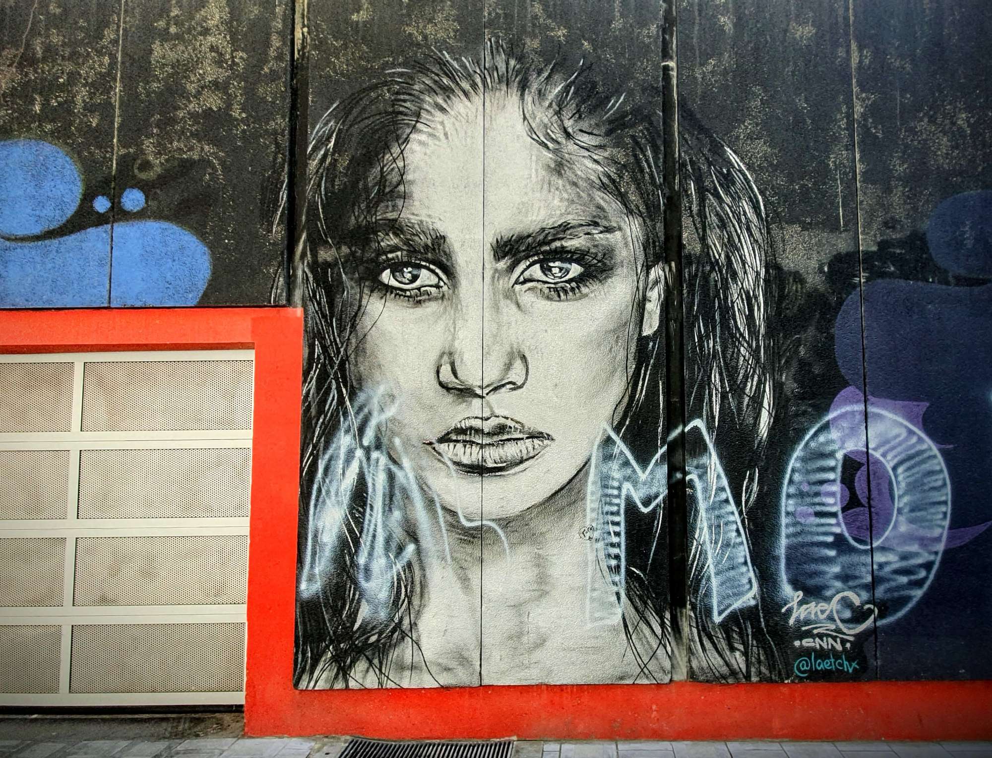 
								Street-art graffiti fresque 
								 
									5A Rue de l'Eclipse
									1000
									Bruxelles
									Belgium 
									Pat Finder
								Street-Art-Safari.com
								