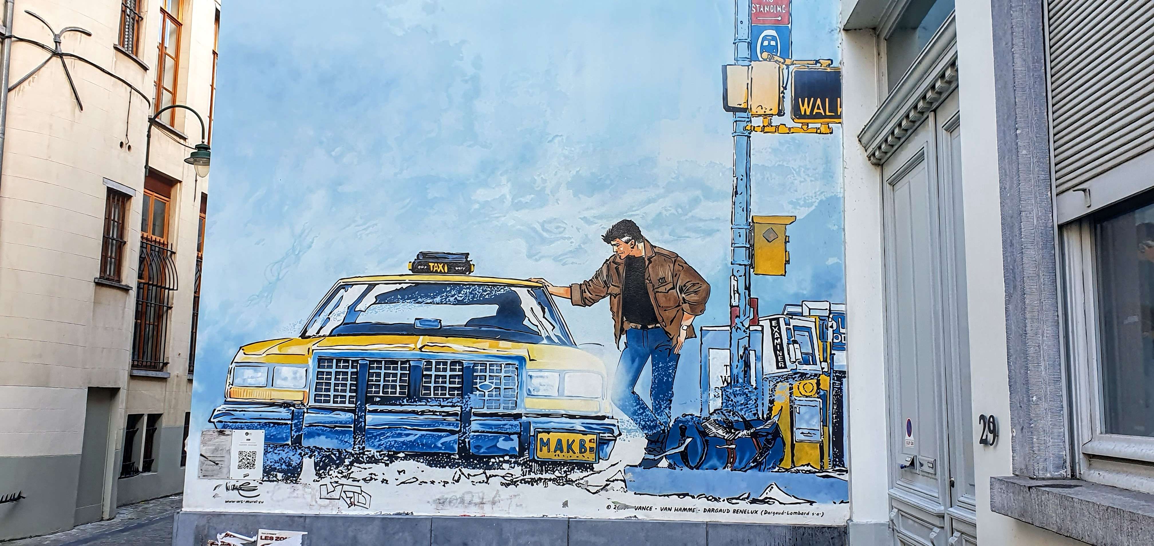 
								Street-art graffiti fresque 
								 
									2 Rue Terre-Neuve
									1000
									Bruxelles
									Belgium 
									Pat Finder
								Street-Art-Safari.com
								