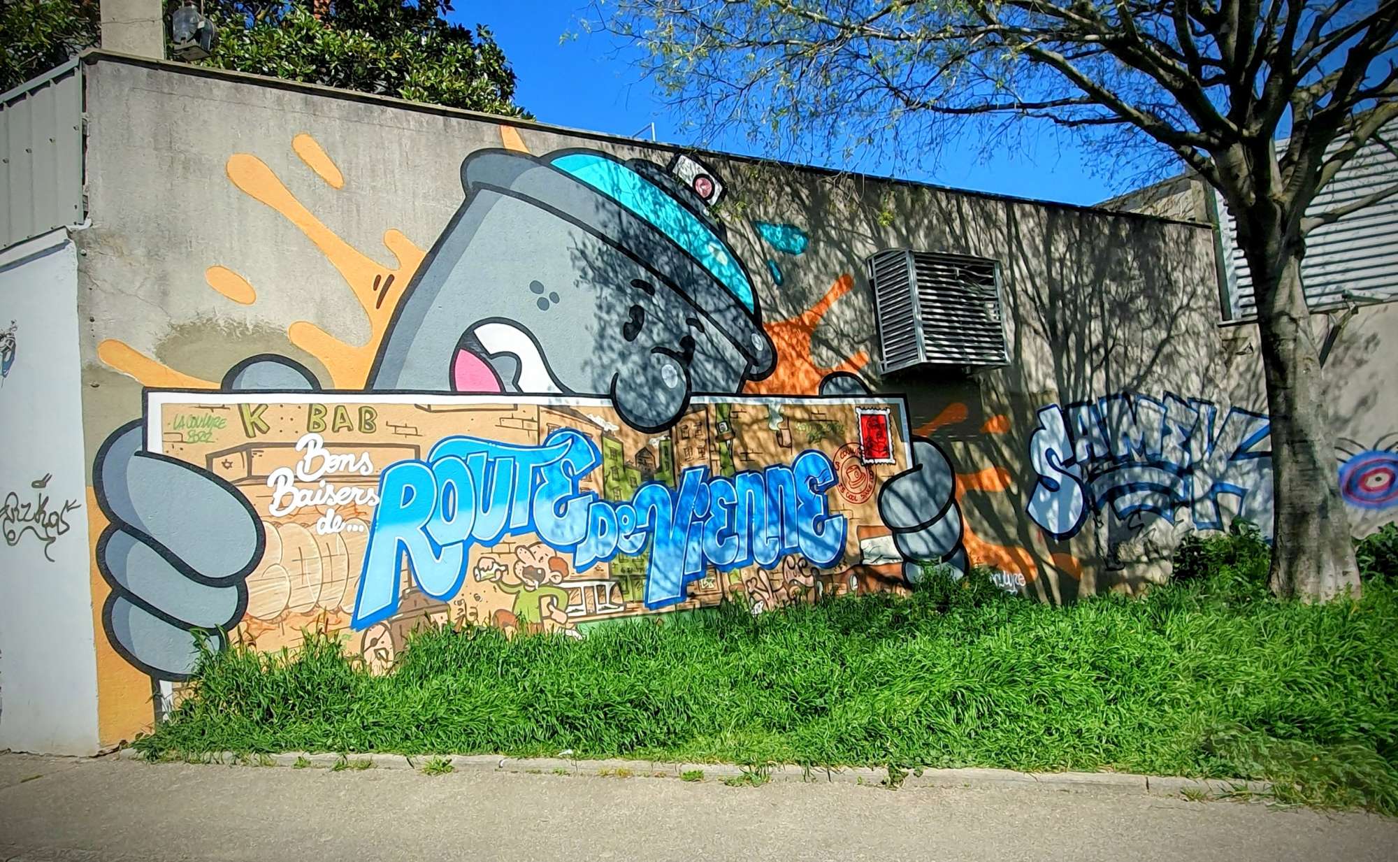 
								Street-art graffiti fresque 
								La Coulure 
									49 Rue Paul Duvivier
									69007
									Lyon
									France 
									Pat Finder
								Street-Art-Safari.com
								