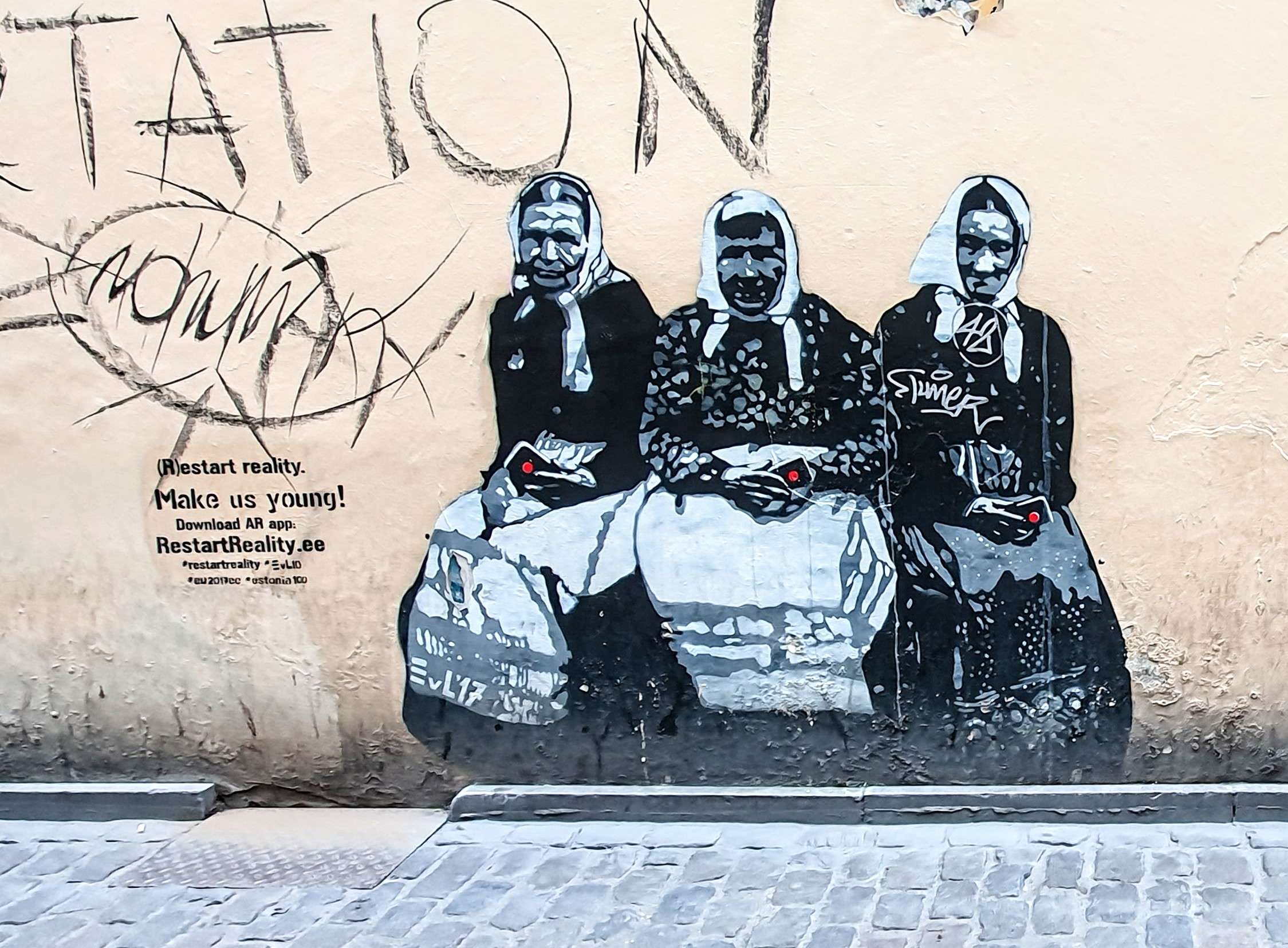 
								Street-art graffiti fresque 
								RestartReality 
									64 Rue du March&eacute; aux Herbes
									1000
									Bruxelles
									Belgium 
									Pat Finder
								Street-Art-Safari.com
								