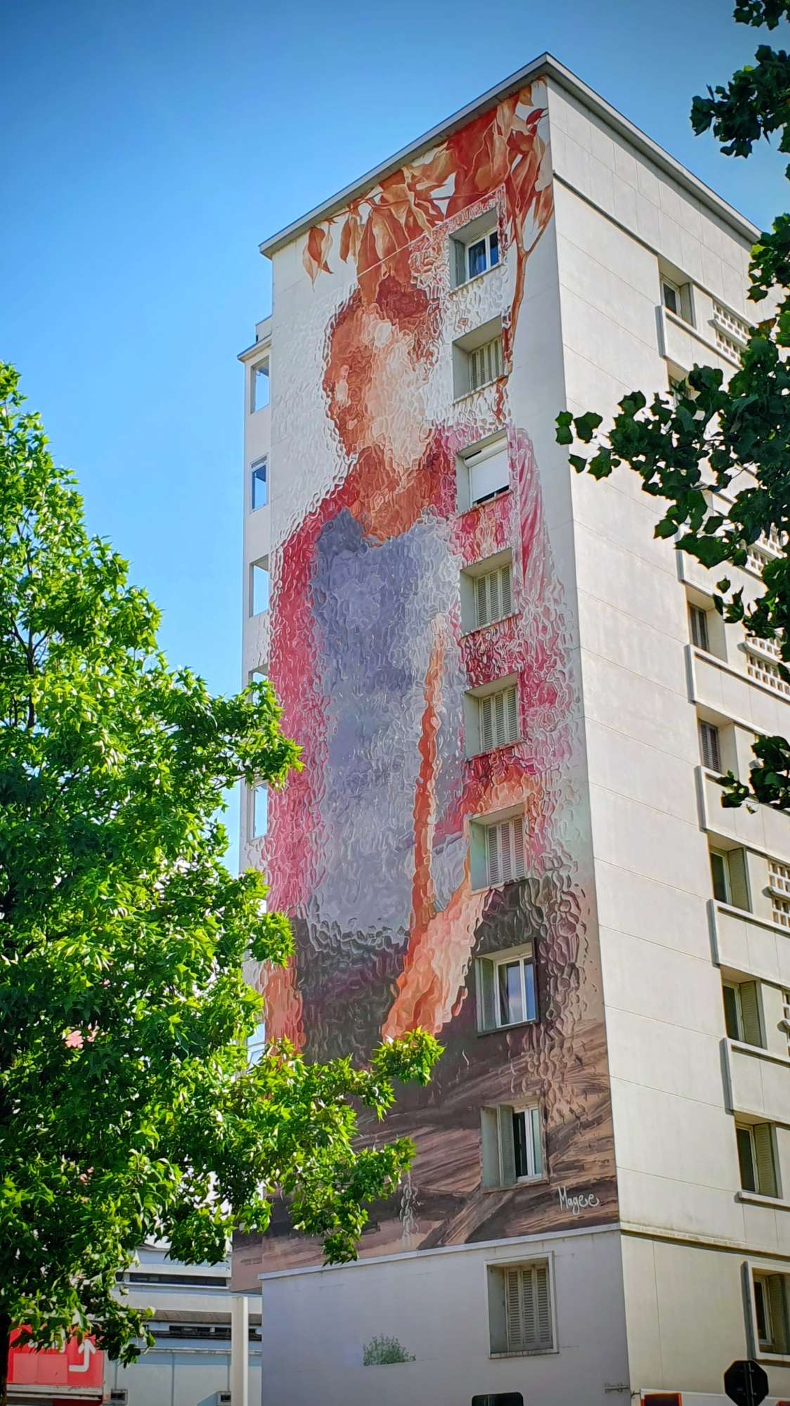
								Street-art graffiti fresque 
								Fintan Magee 
									18 D1090
									38000
									Grenoble
									France 
									Pat Finder
								Street-Art-Safari.com
								