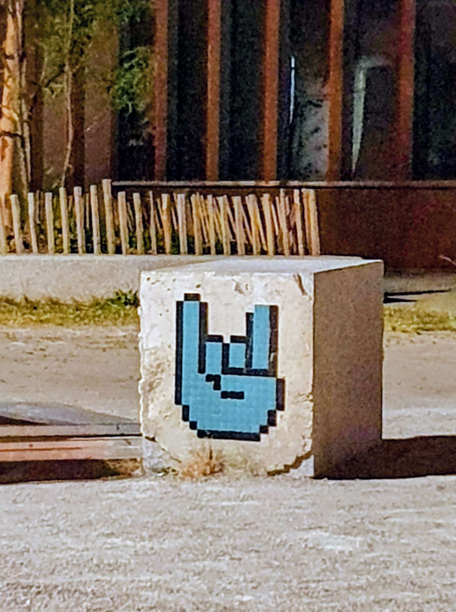 
								Street-art graffiti fresque 
								 
									9 Rue Georges Jacquet
									38000
									Grenoble
									France 
									Pat Finder
								Street-Art-Safari.com
								