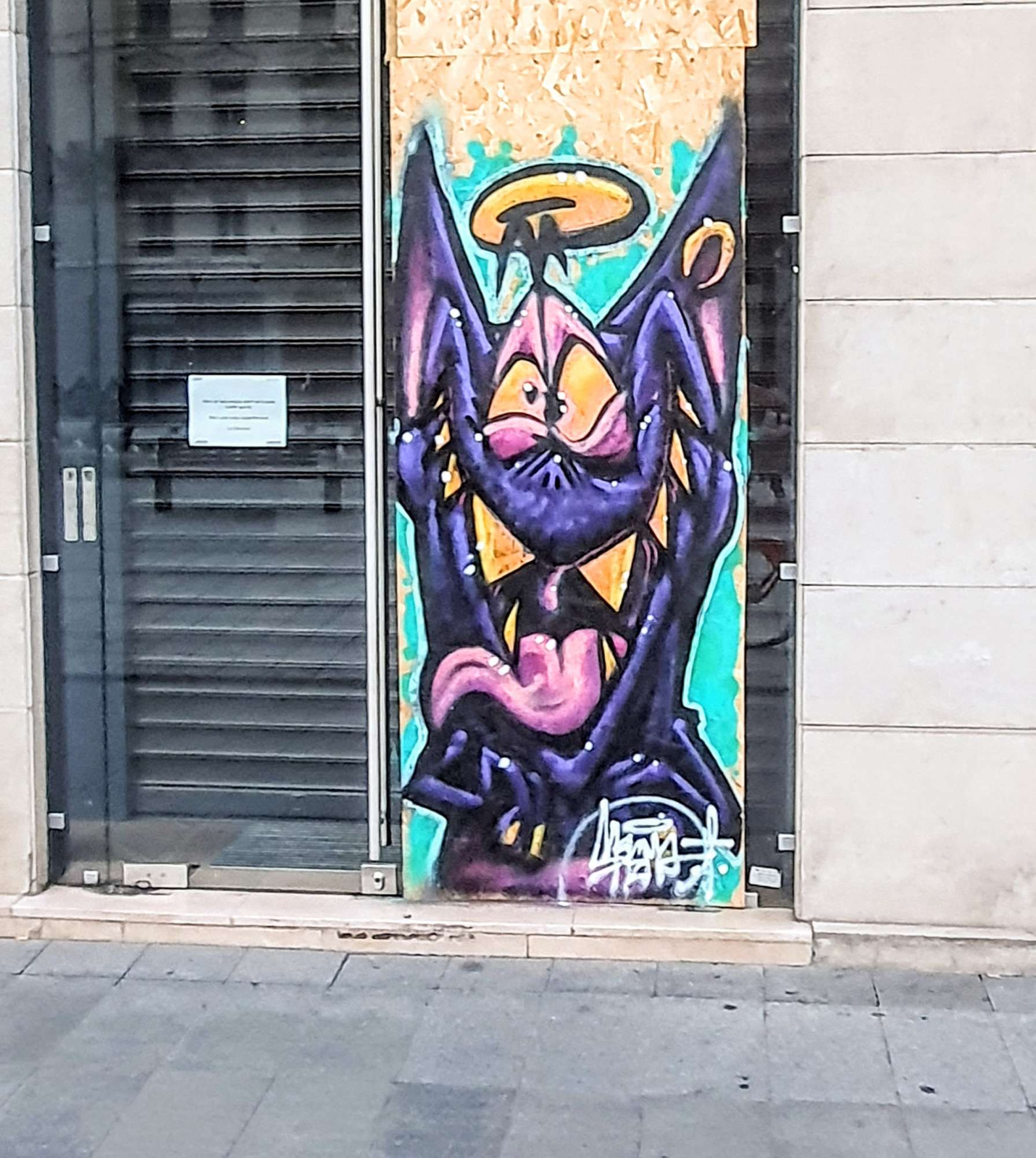 
								Street-art graffiti fresque 
								Skema 
									9 Place de la R&eacute;publique
									69002
									Lyon
									France 
									Pat Finder
								Street-Art-Safari.com
								