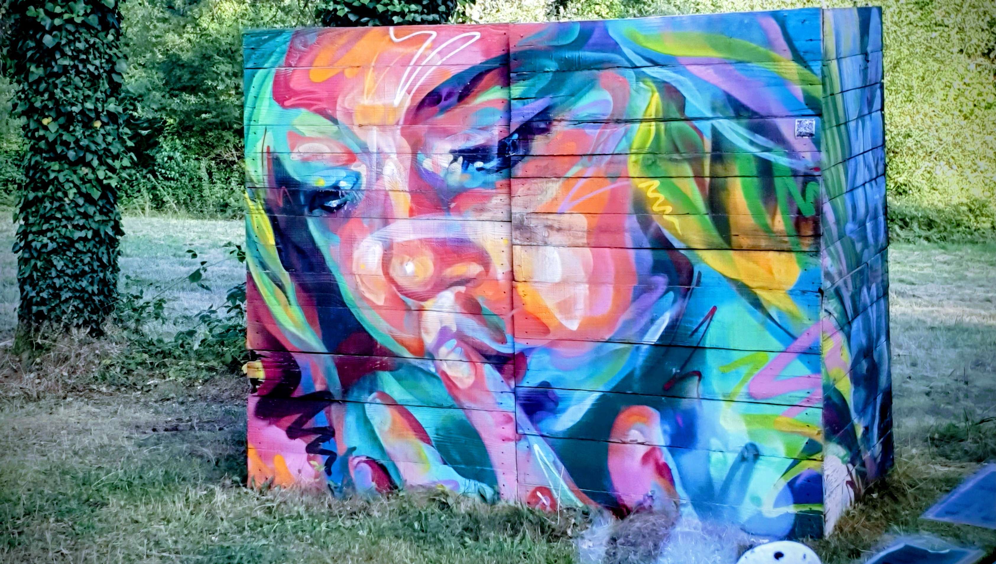 
								Street-art graffiti fresque 
								 
									14 Route du Dolmen
									19190
									Aubazines
									France 
									Pat Finder
								Street-Art-Safari.com
								