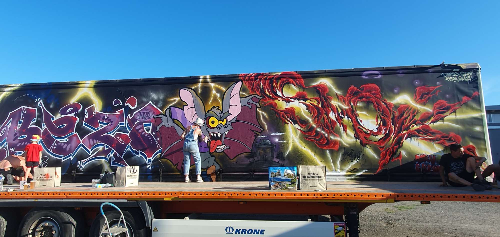 
								Street-art graffiti fresque 
								 
									15 Impasse des Jacquins
									42600
									Montbrison
									France 
									Pat Finder
								Street-Art-Safari.com
								