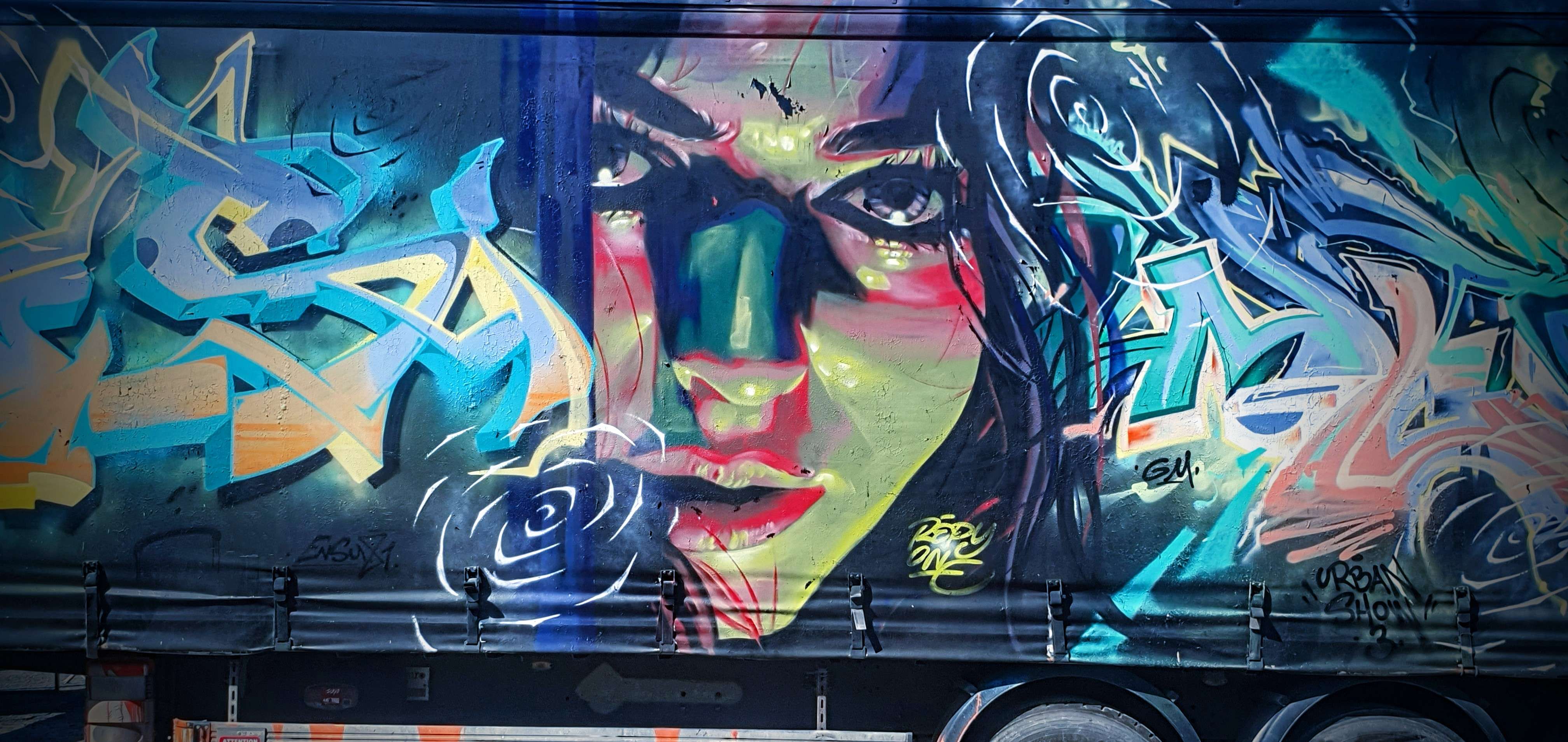 
								Street-art graffiti fresque 
								R&eacute;py One 
									15 Impasse des Jacquins
									42600
									Montbrison
									France 
									Pat Finder
								Street-Art-Safari.com
								