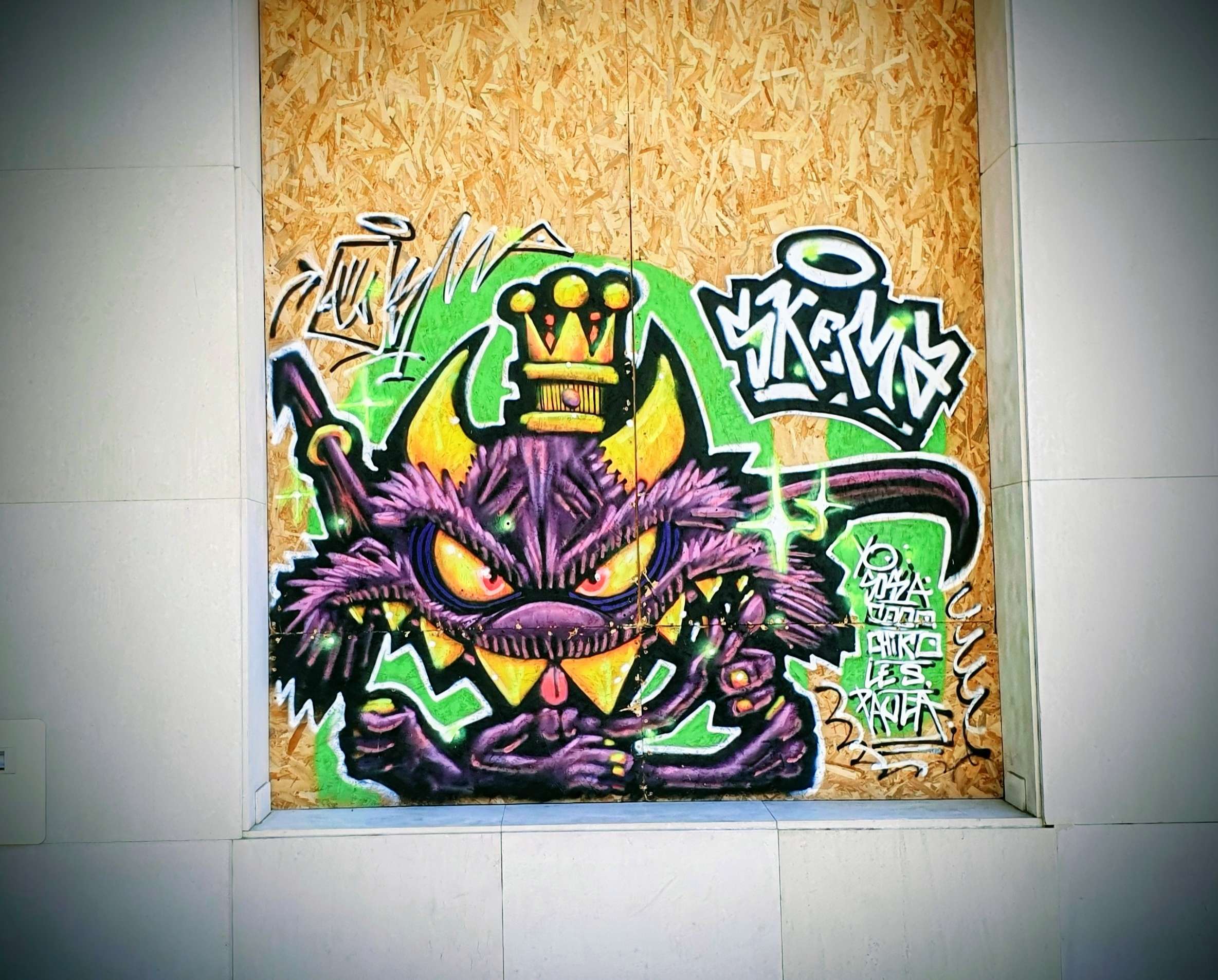 
								Street-art graffiti fresque 
								Skema 
									68 Cours Gambetta
									69007
									Lyon
									France 
									Pat Finder
								Street-Art-Safari.com
								