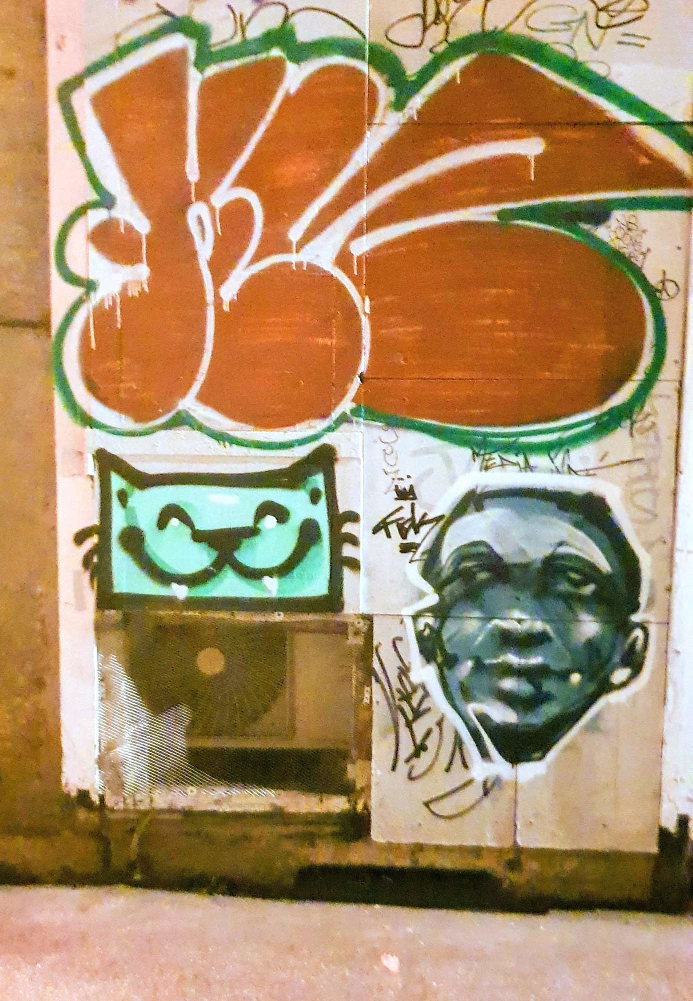 
								Street-art graffiti fresque 
								 
									
									69001
									Lyon
									France 
									Pat Finder
								Street-Art-Safari.com
								