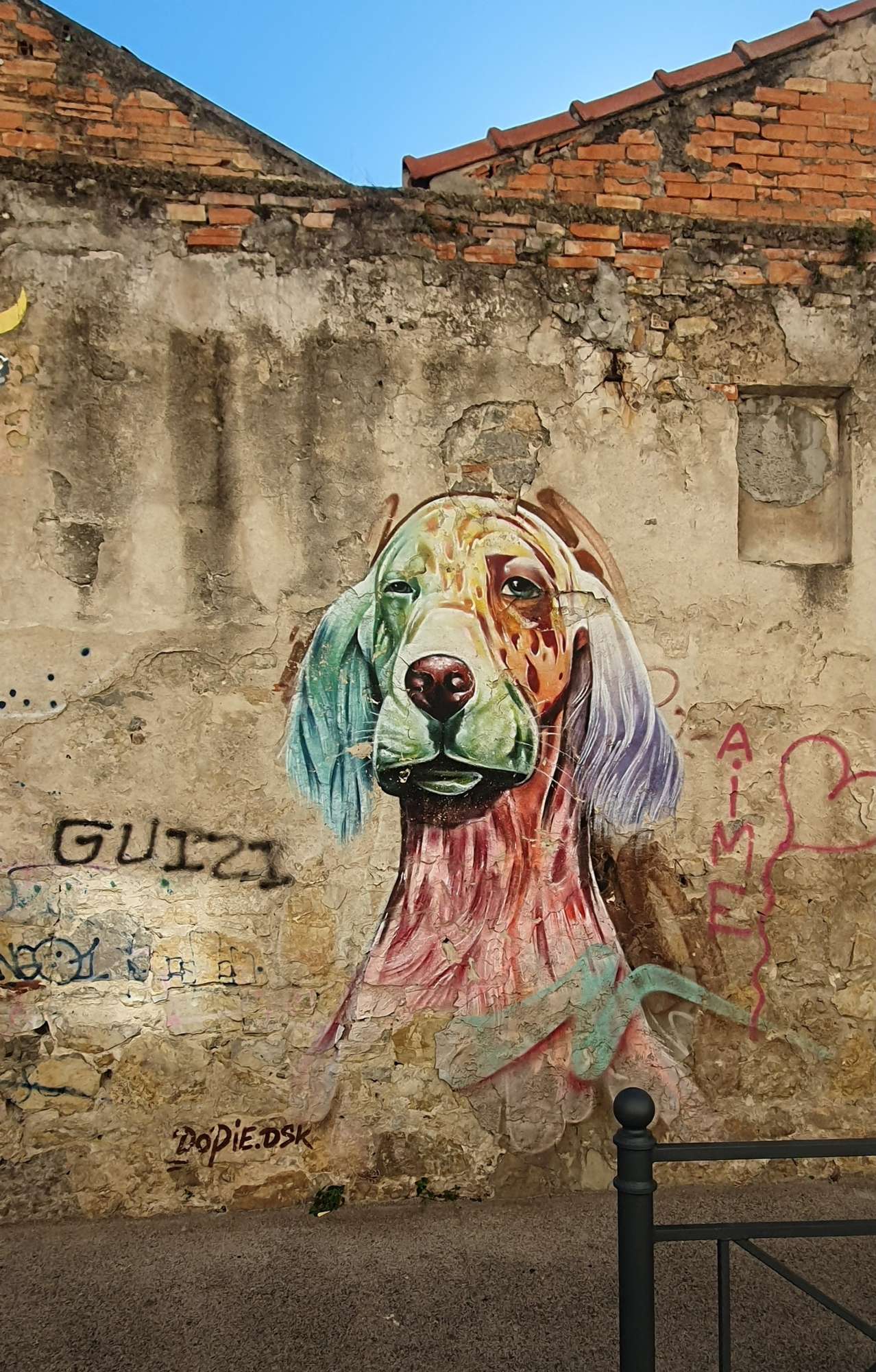 
								Street-art graffiti fresque 
								Dopie 
									77 Impasse No&euml;l Verlaque
									83500
									La Seyne-sur-Mer
									France 
									Pat Finder
								Street-Art-Safari.com
								