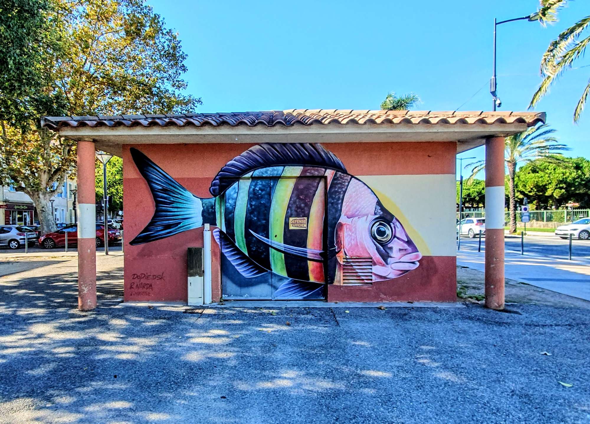 
								Street-art graffiti fresque 
								Dopie 
									33 Rue Camille Pelletan
									83500
									La Seyne-sur-Mer
									France 
									Pat Finder
								Street-Art-Safari.com
								